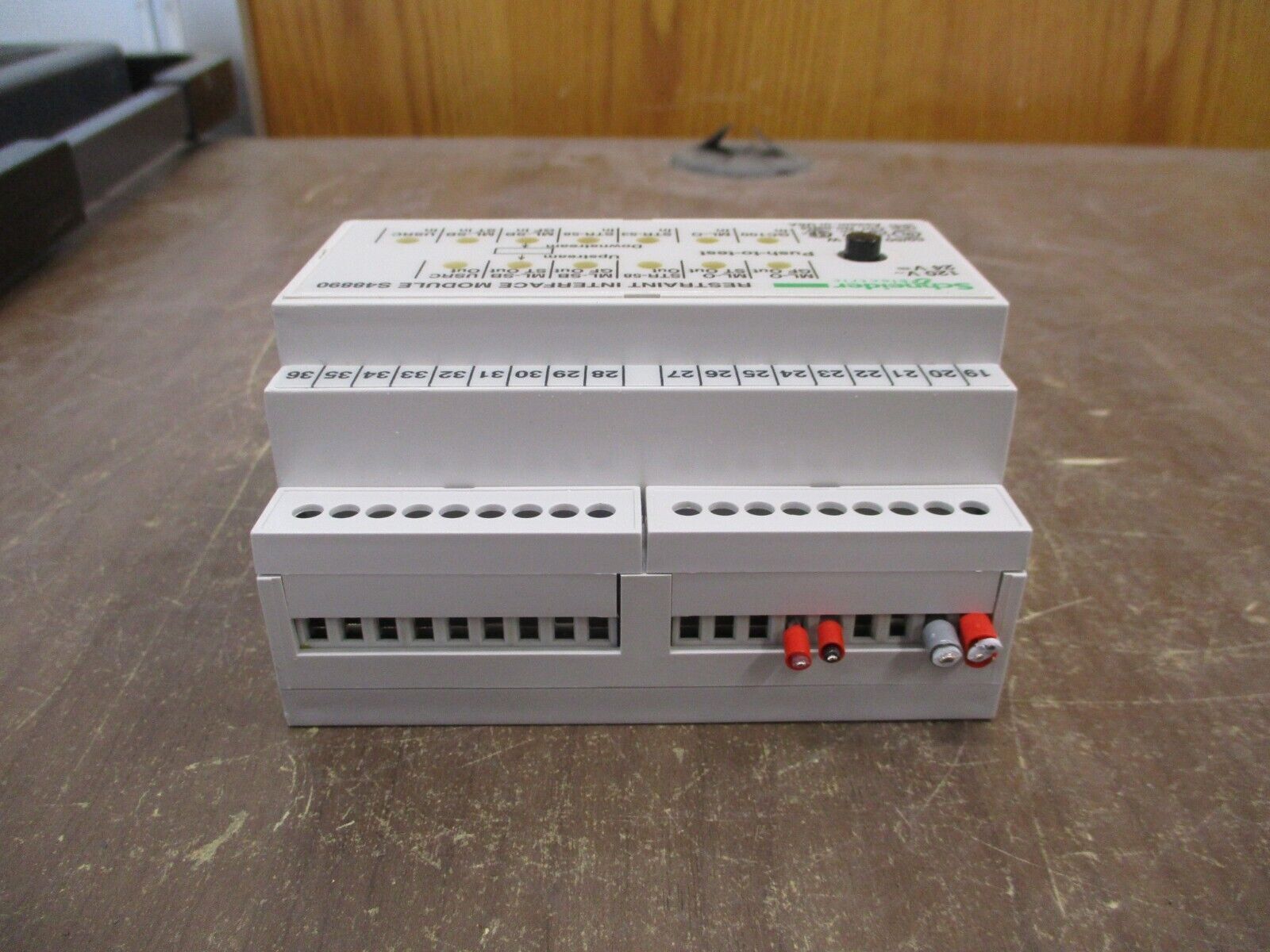 Schneider Electric Restraint Interface Module S48890 120VAC 24VDC Used