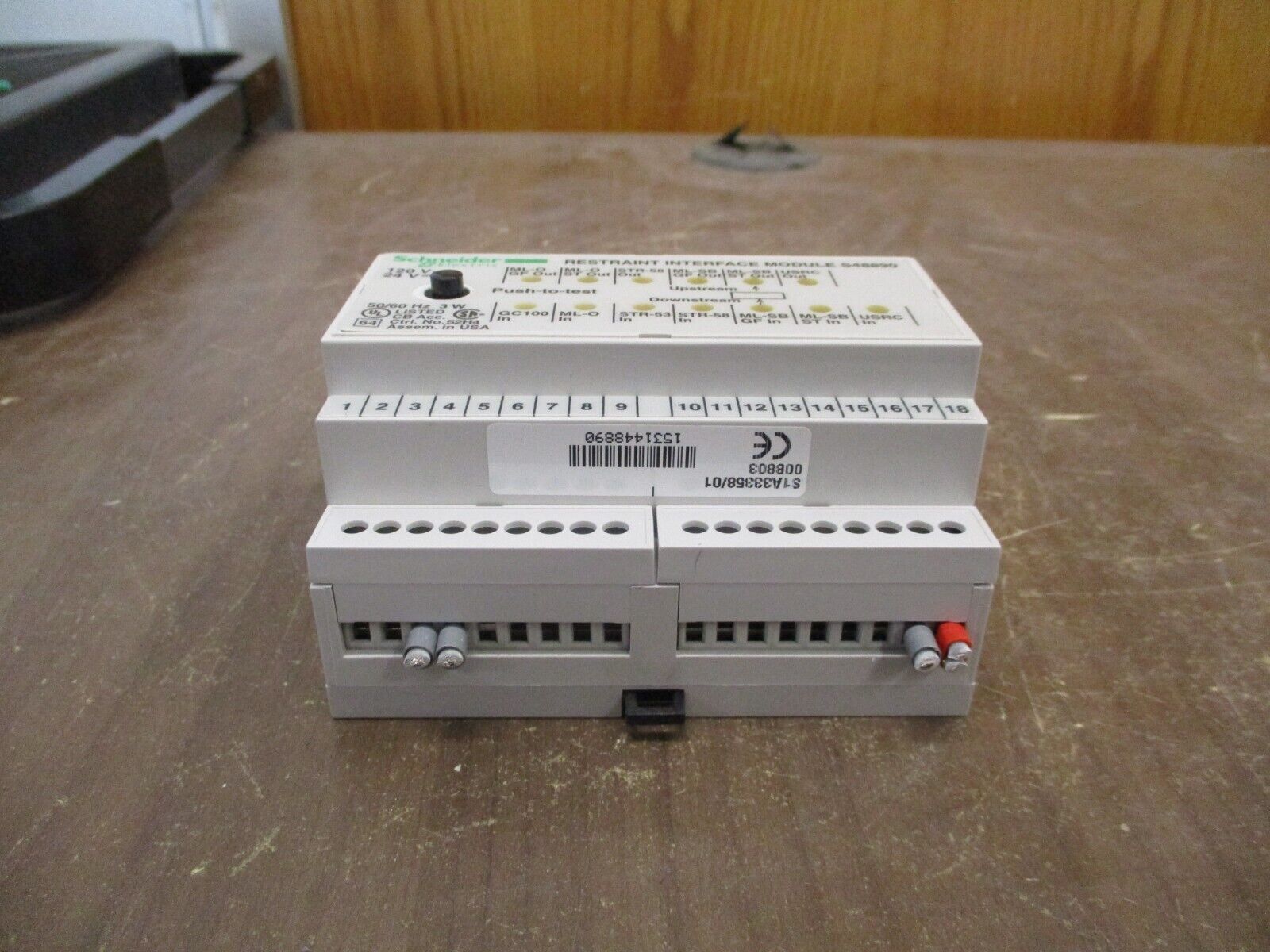 Schneider Electric Restraint Interface Module S48890 120VAC 24VDC Used