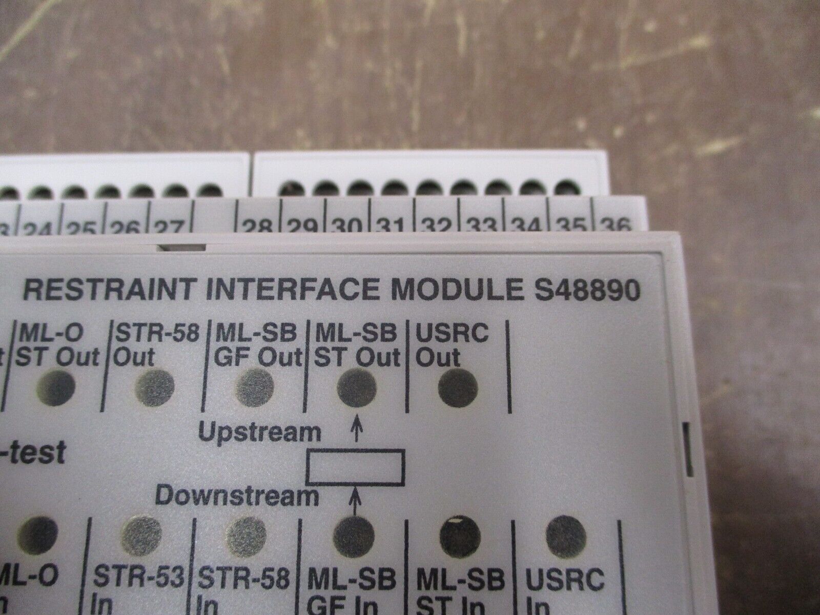 Schneider Electric Restraint Interface Module S48890 120VAC 24VDC Used