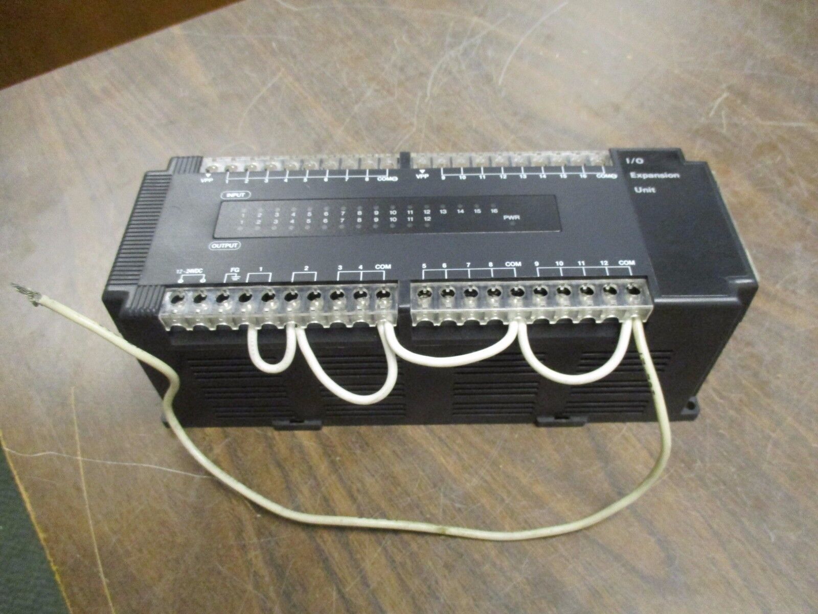 GE Fanuc I/O Expansion Unit IC620EDR128B Input: 24VDC 8.5mA Used