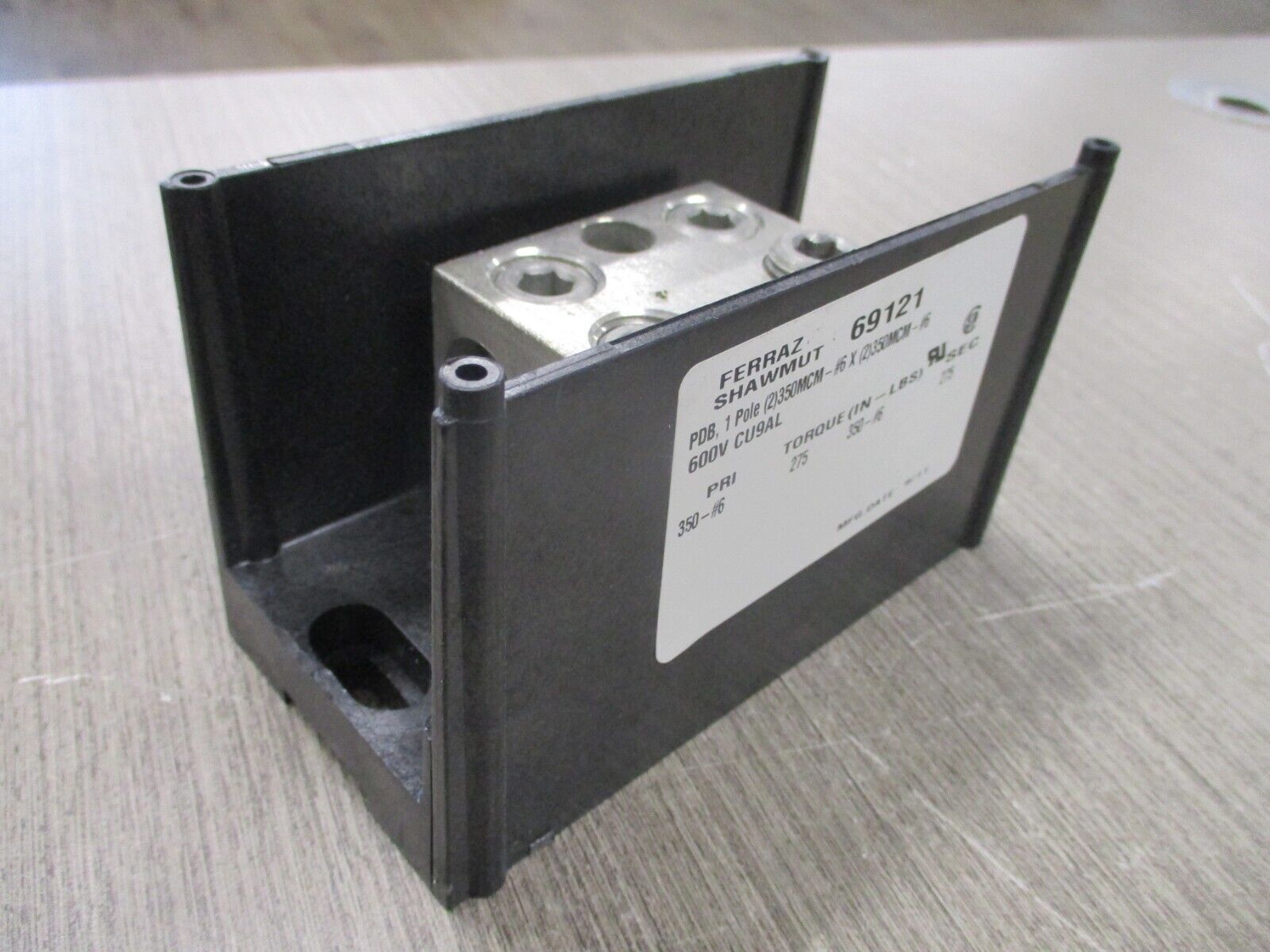 Ferraz Shawmut Power Distribution Block 69121 620A 600V 1P Used