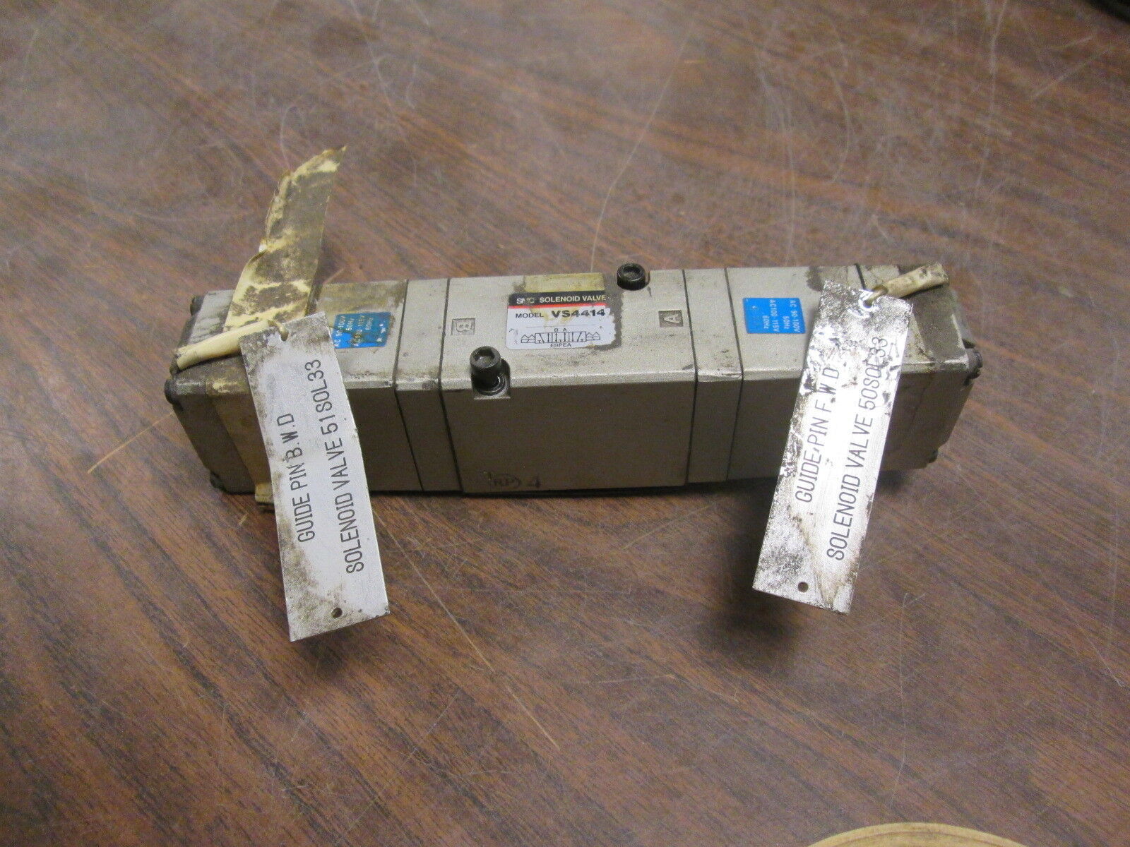 SMC Solenoid Valve VS4414 115V 60Hz Used