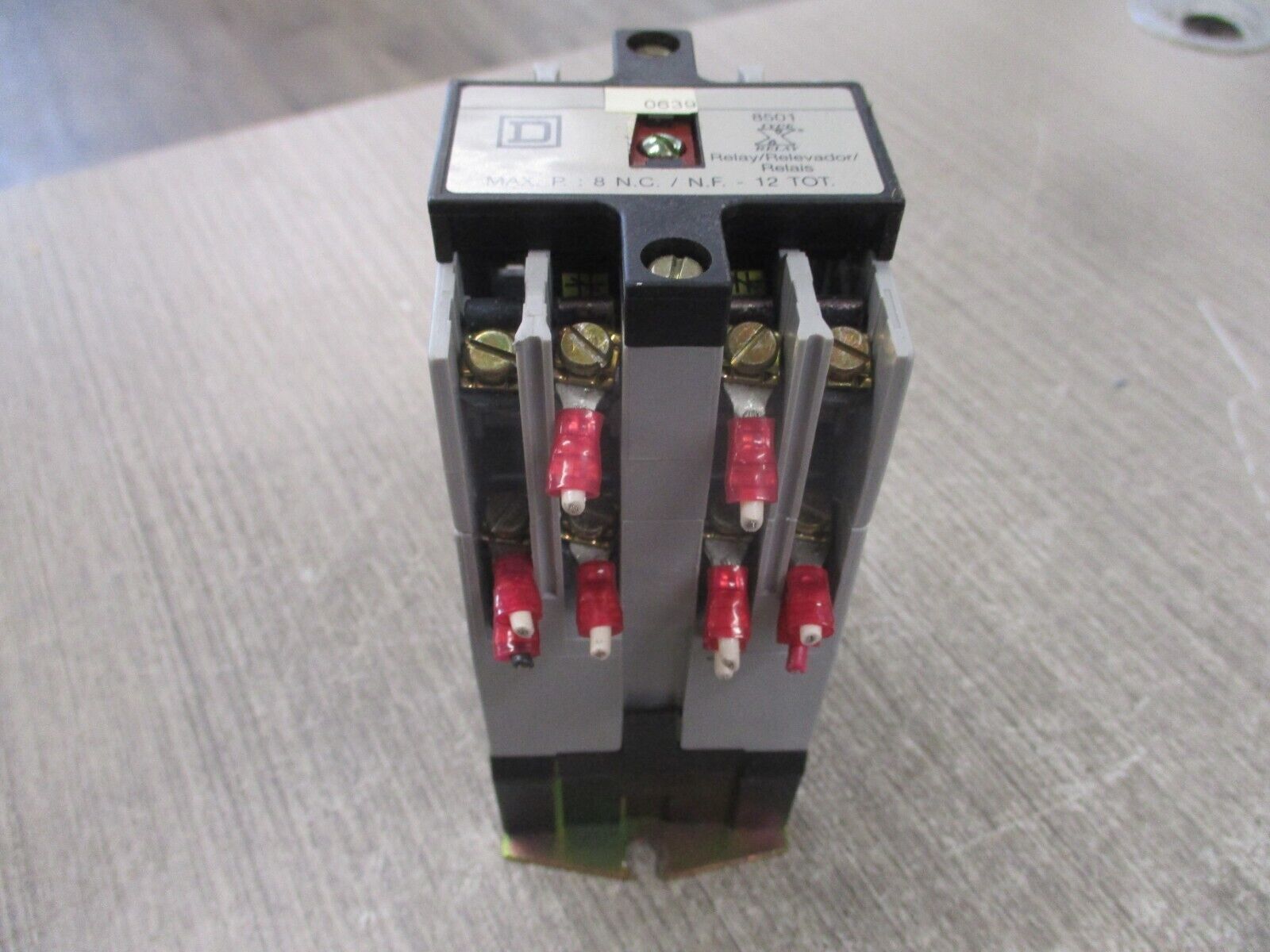 Square D Industrial Control Relay 8501X033 Ser. A 120V Coil 20A Used