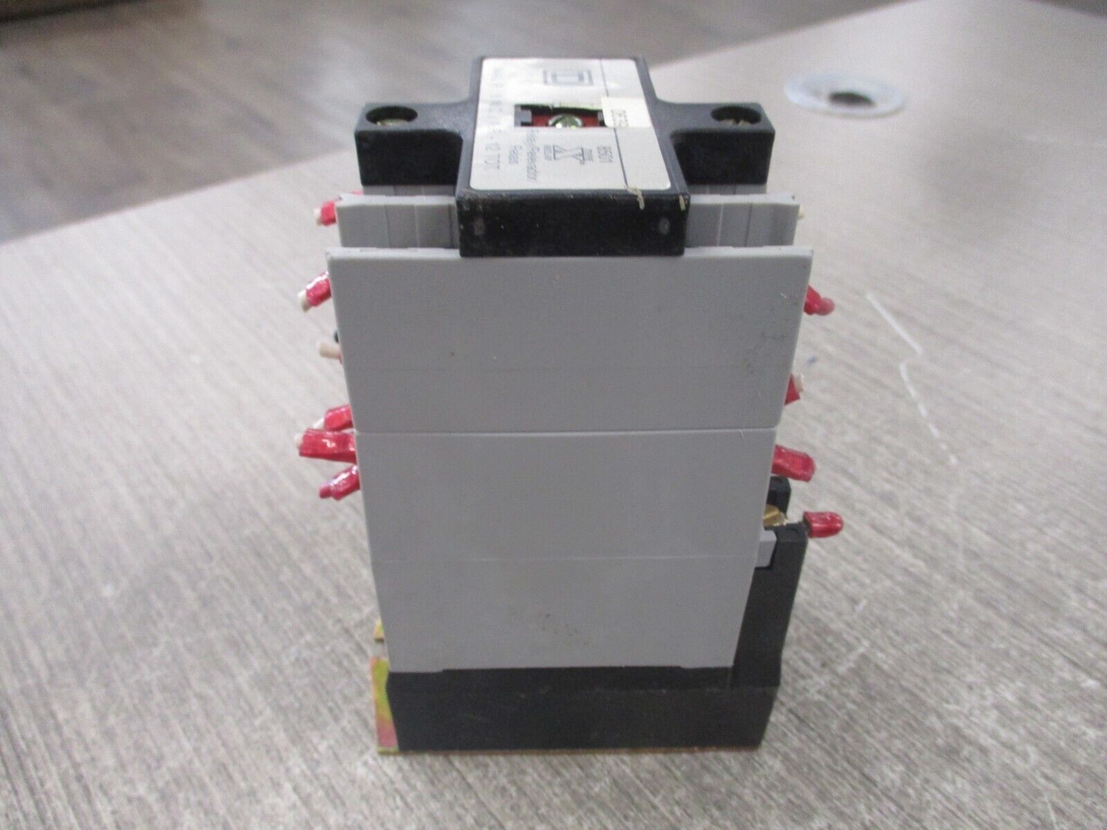 Square D Industrial Control Relay 8501X033 Ser. A 120V Coil 20A Used