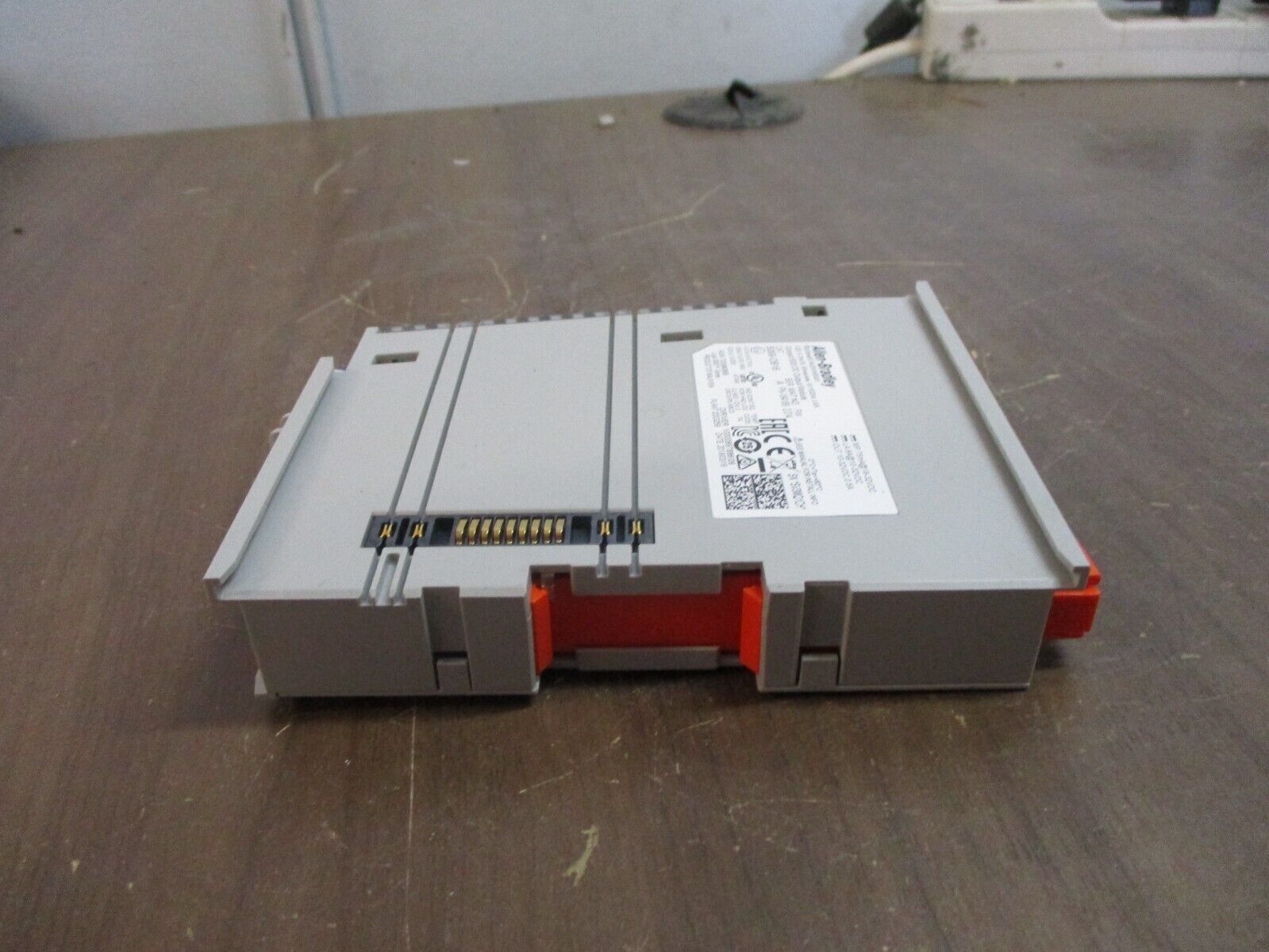 Allen-Bradley Compact 5000 DC Output Module 5069-OB16 Ser. A F/W: 2.014 Used