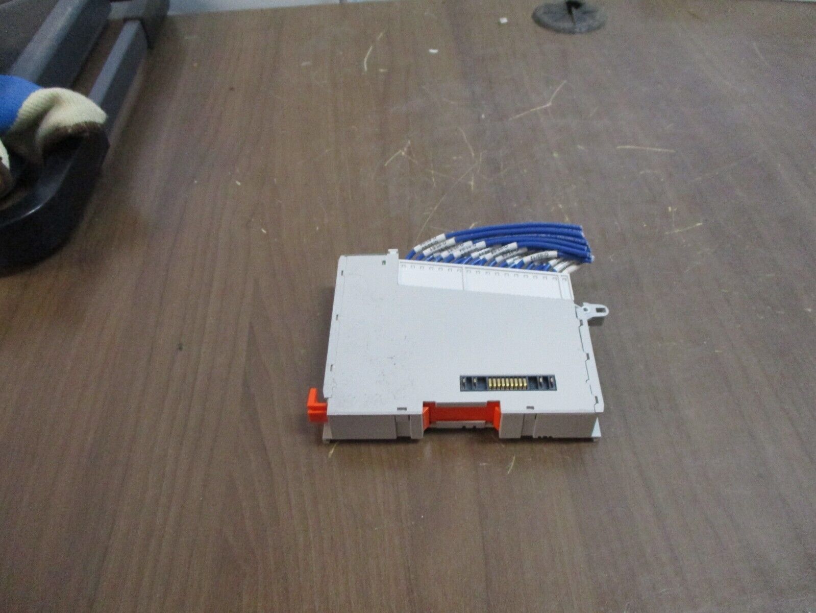 Allen-Bradley Compact 5000 DC Output Module 5069-OB16 Ser. A F/W: 2.014 Used