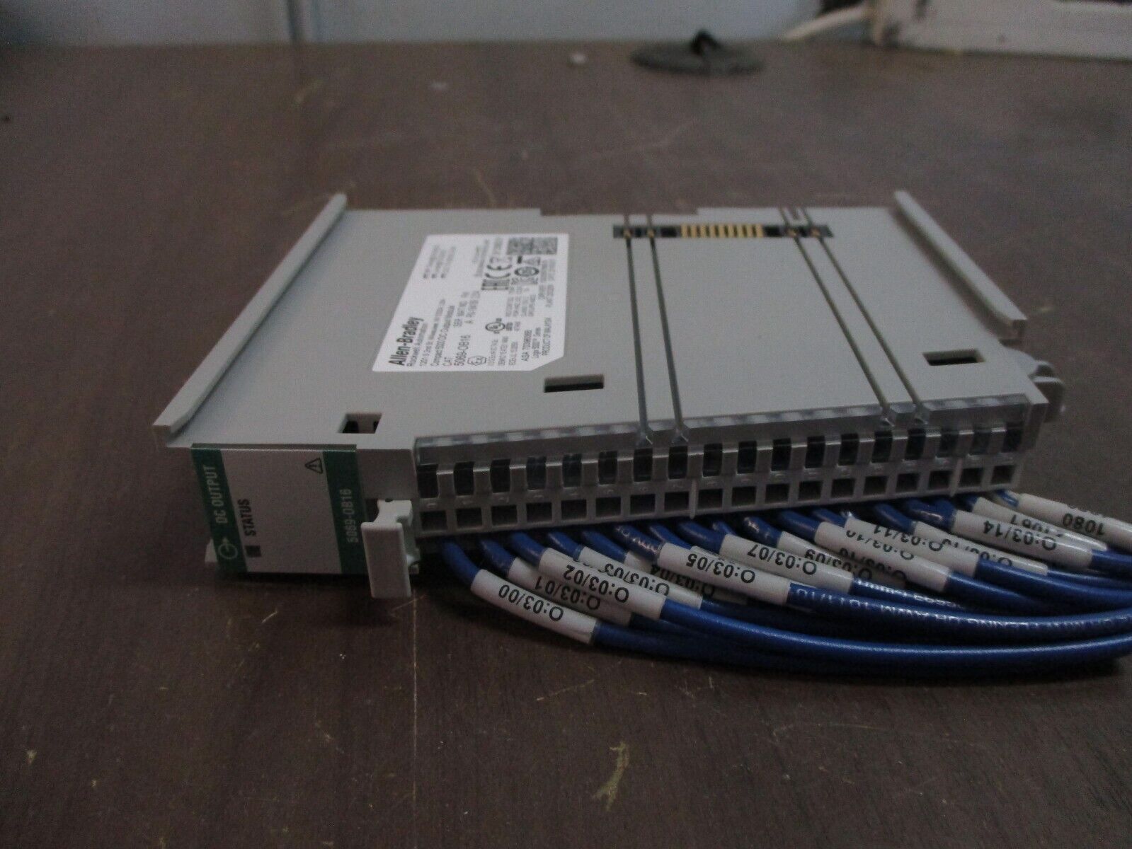 Allen-Bradley Compact 5000 DC Output Module 5069-OB16 Ser. A F/W: 2.014 Used