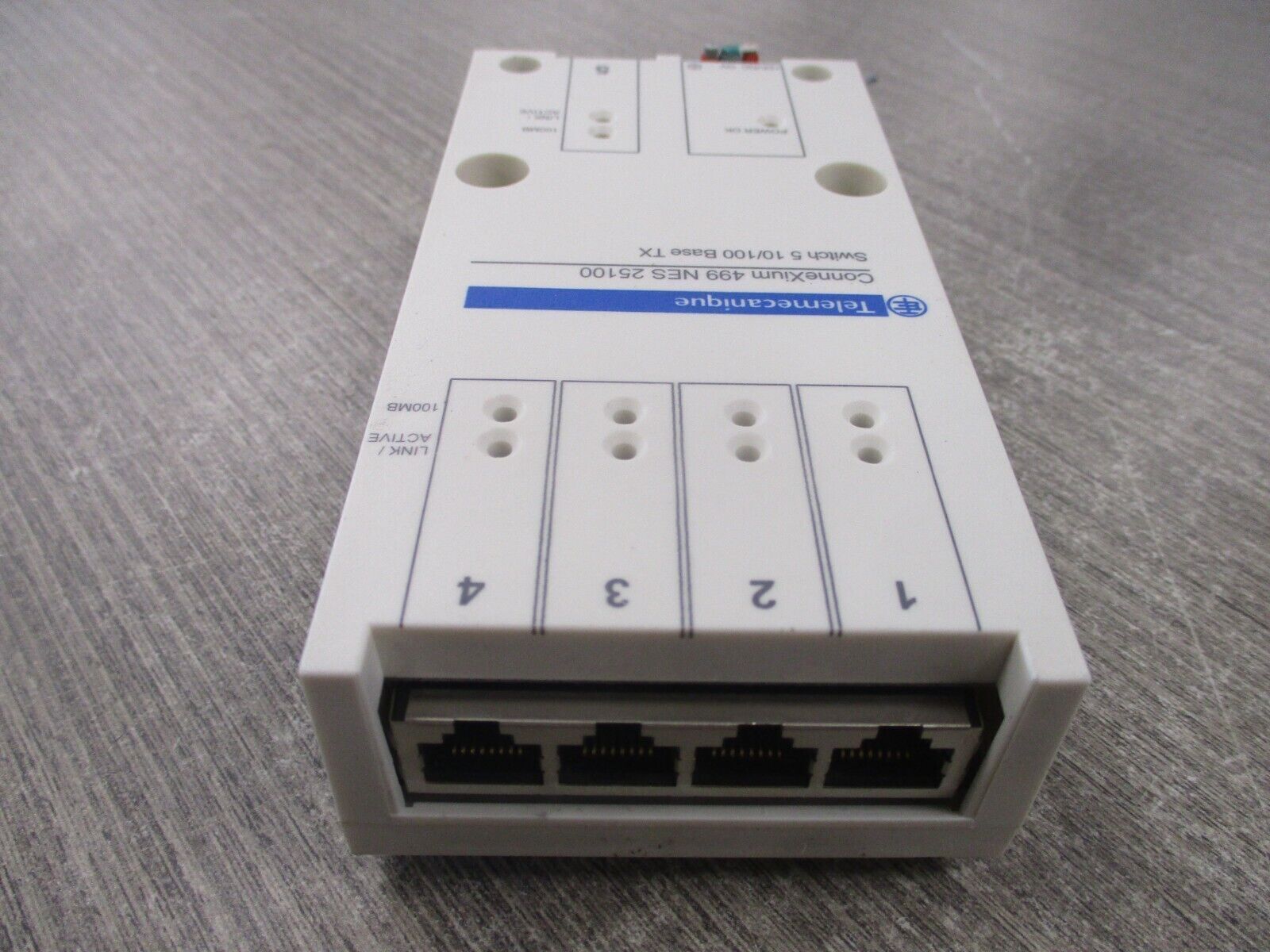 Telemecanique ConneXium Ethernet Switch 499NES25100 (5) 10/100 Base TX Used