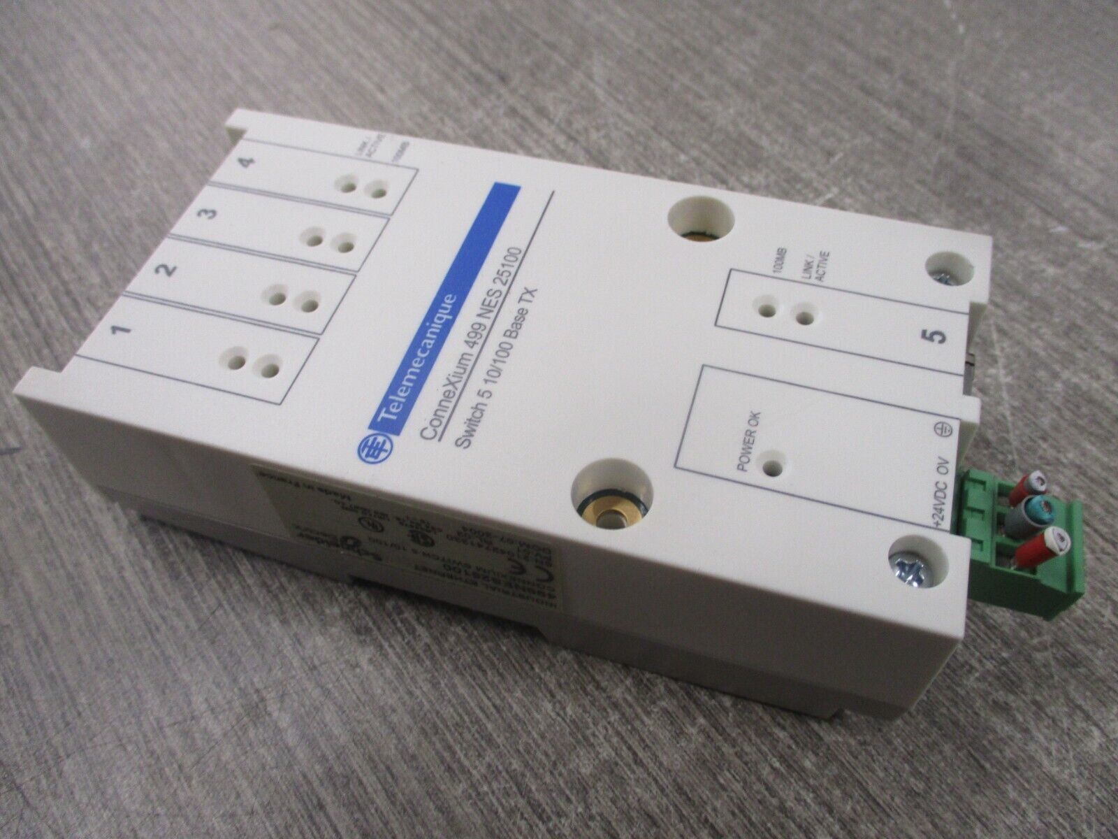 Telemecanique ConneXium Ethernet Switch 499NES25100 (5) 10/100 Base TX Used