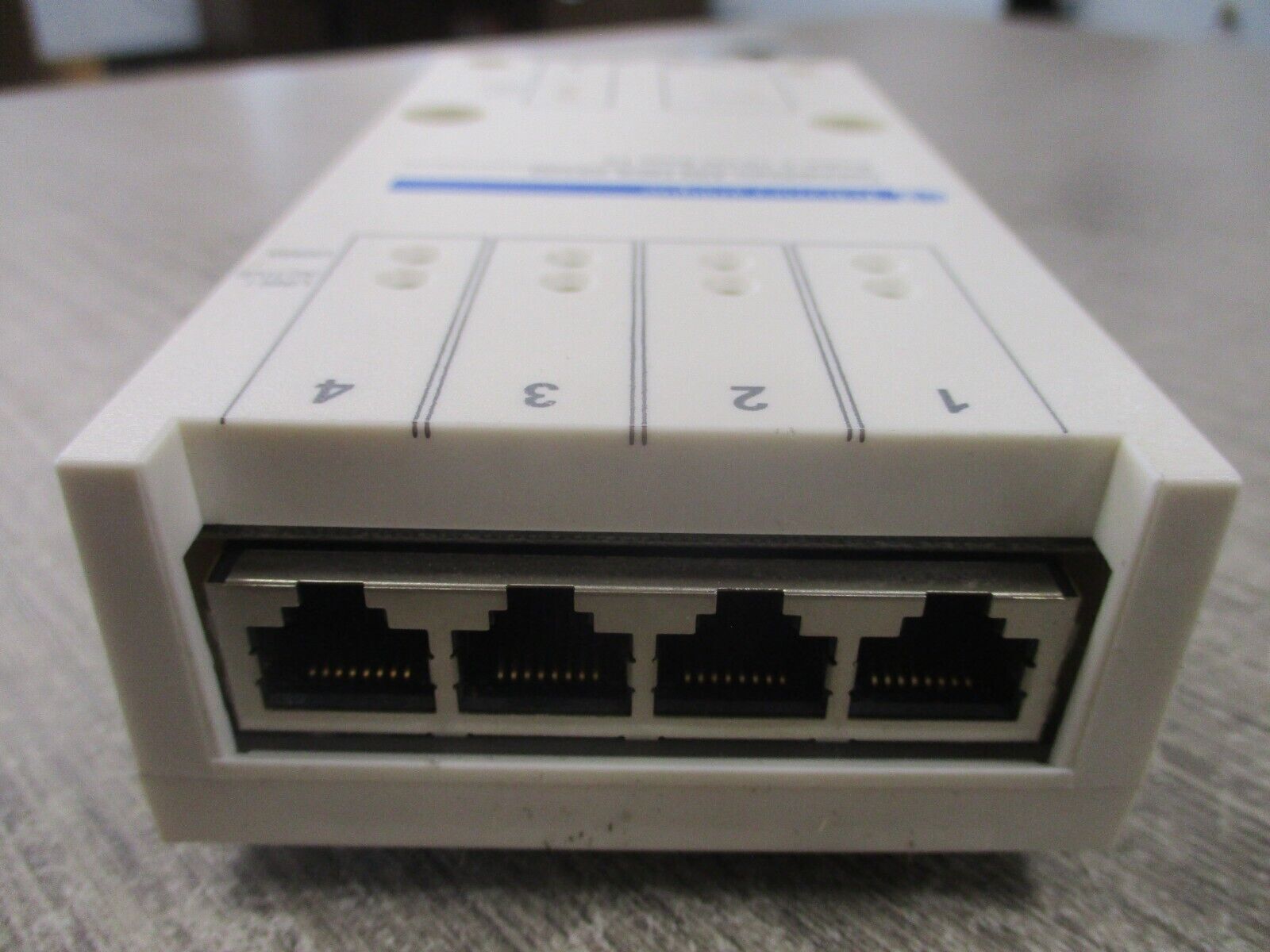 Telemecanique ConneXium Ethernet Switch 499NES25100 (5) 10/100 Base TX Used