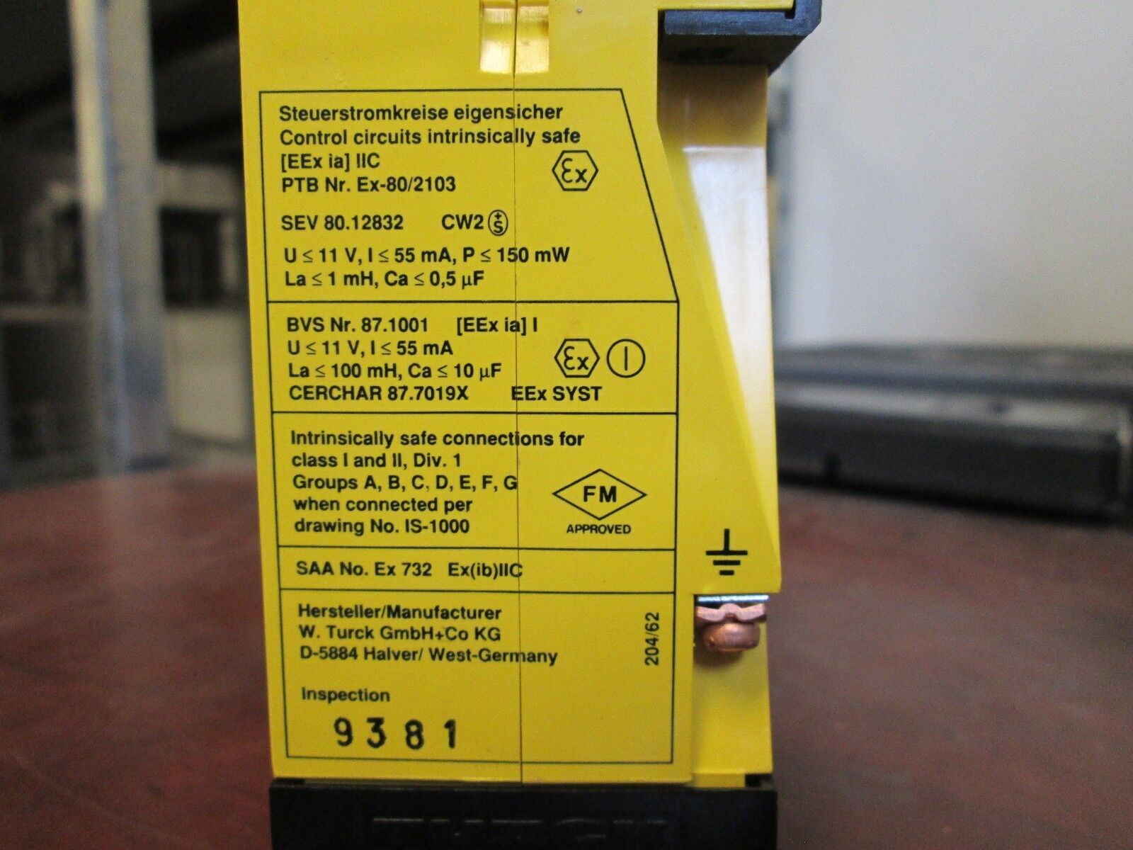 Turck Switching Amplifier MS13-22Ex0-T Supply: 90-132V AC Output: 10-30V DC Used