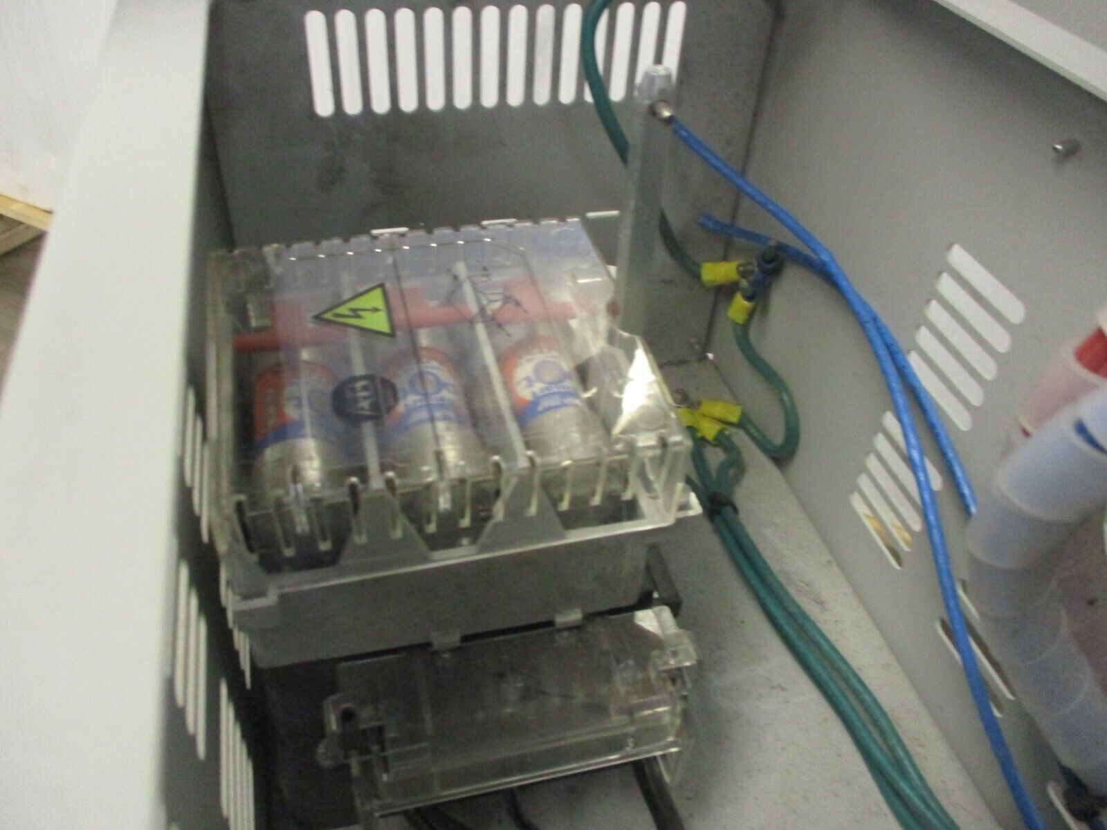 Allen-Bradley PowerFlex 400 AC Drive w/ Bypass 23C-D012A103NNBANN 7.5HP 3Ph Used