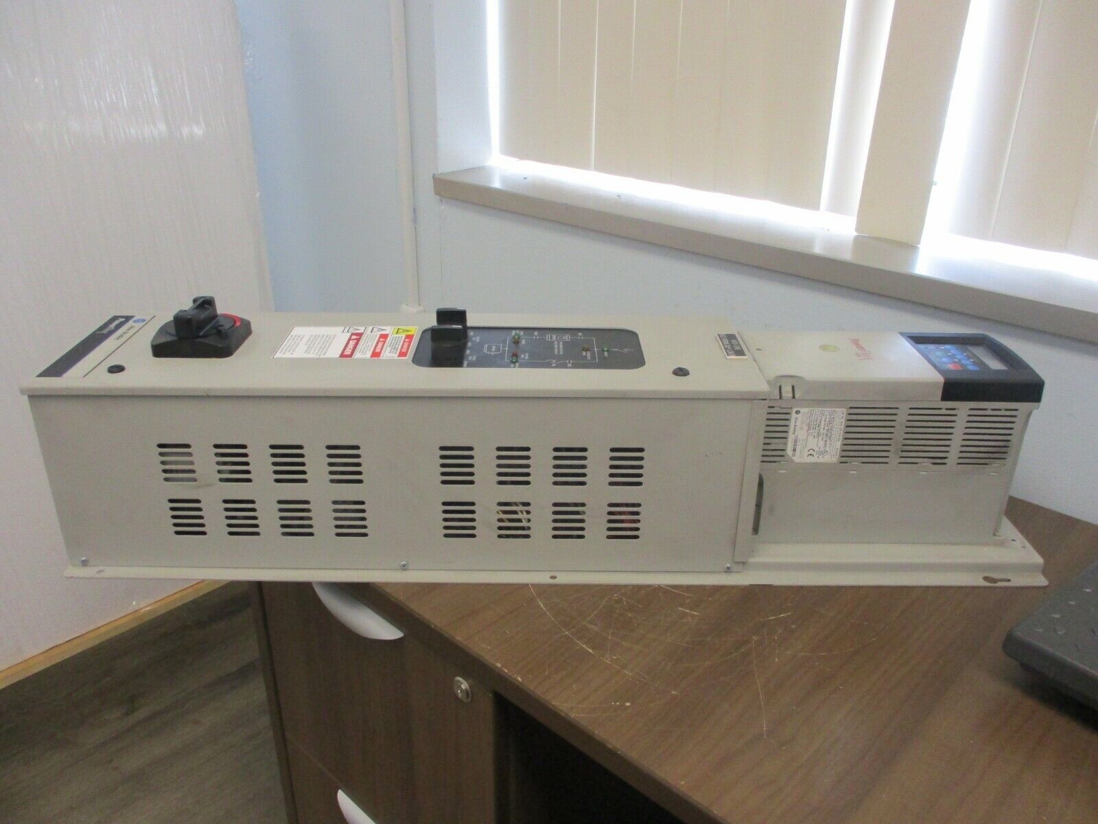 Allen-Bradley PowerFlex 400 AC Drive w/ Bypass 23C-D012A103NNBANN 7.5HP 3Ph Used