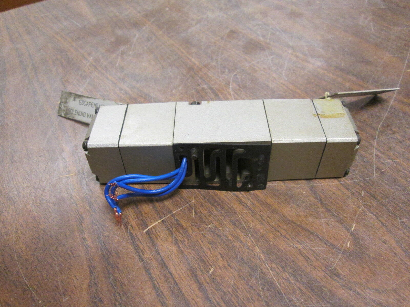 SMC Solenoid Valve VS4214 115V 60Hz Used