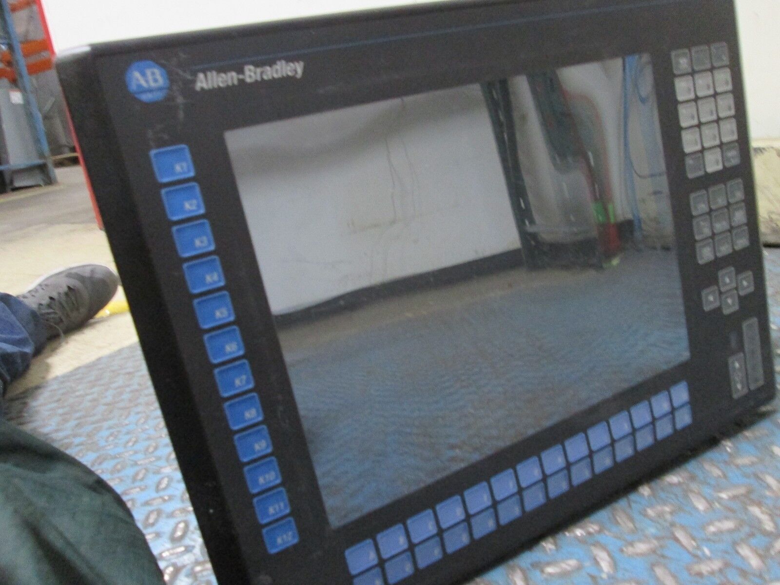 Allen-Bradley Industrial Computer 6180-FNIEHLDTHEZB 100-240V 50/60Hz Used