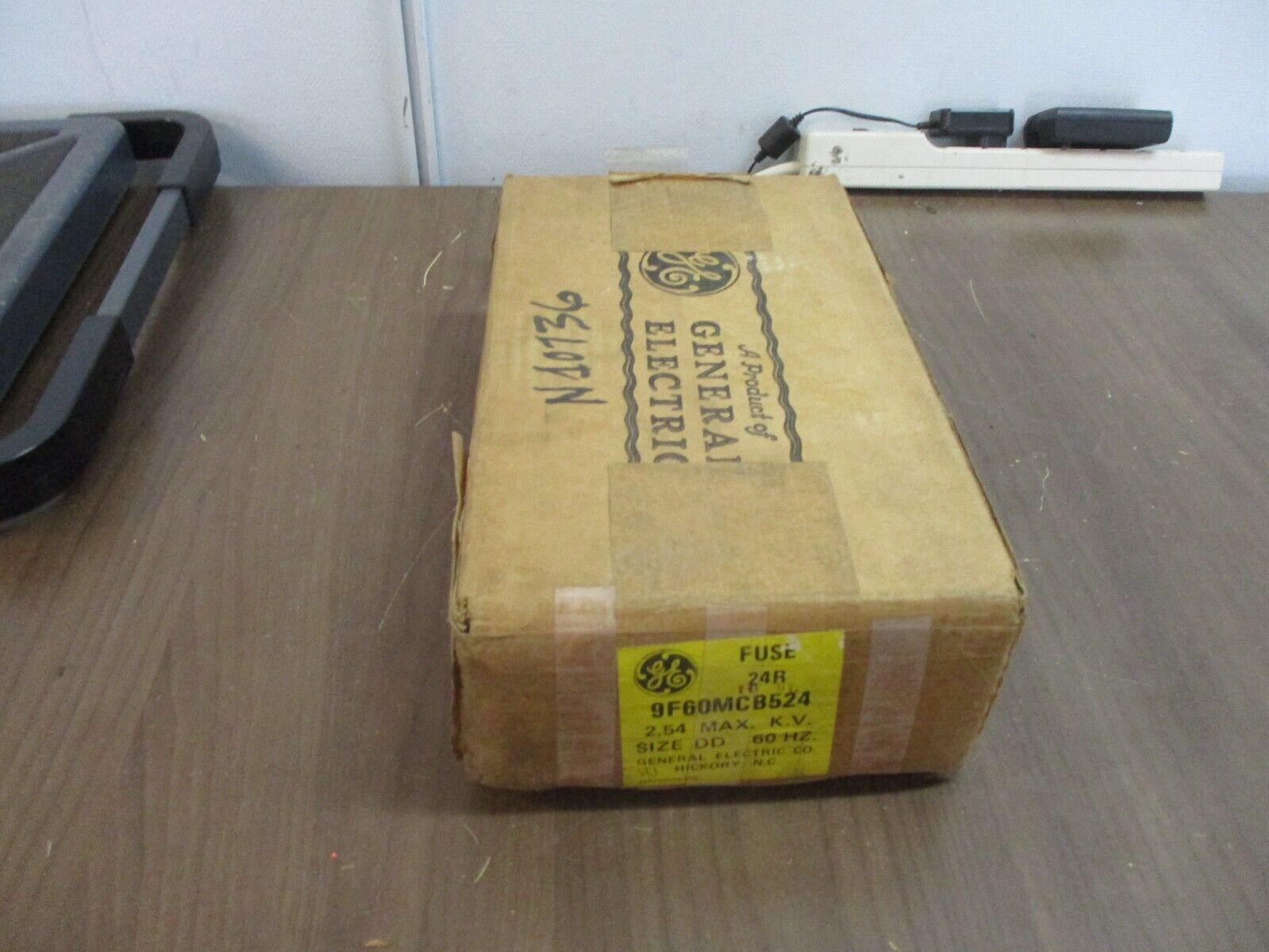 GE Fuse 9F60MCB524 24R 2.54kV 60Hz Size DD New Surplus