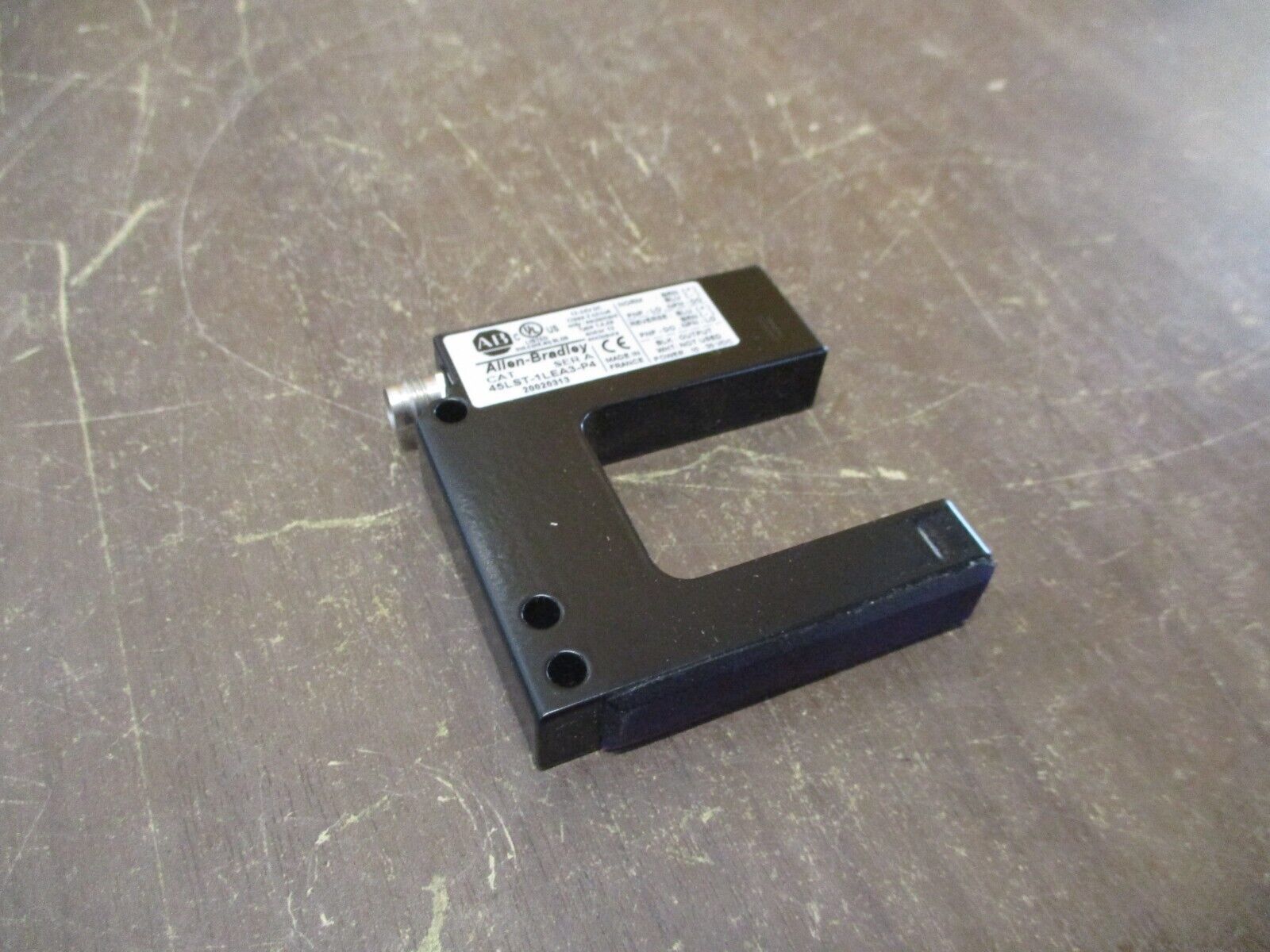 Allen-Bradley Fork Sensor 45LST-1LEA3-P4 Ser. A New Surplus