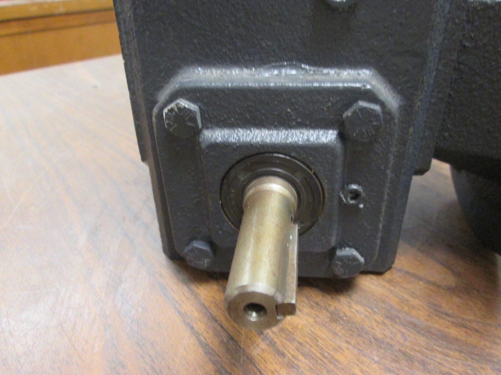 Doerr Reducer MB133Q56L60 Ratio 60:1 0.20 HP IN 272 LB-IN Torque Out New Surplus