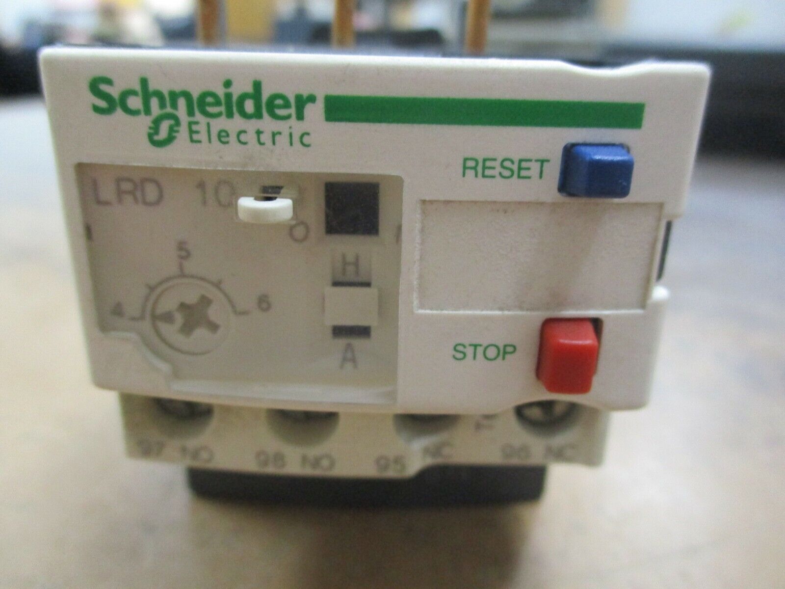 Schneider Electric Solid State Overload LRD10 Trip: 4-6A 600V Used