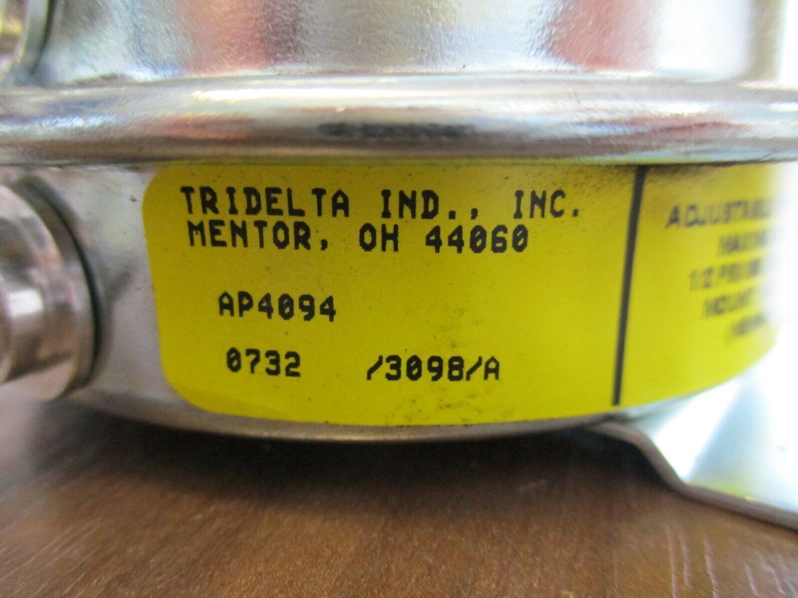 Tridelta Pressure Switch AP4094 1/2PSI Used