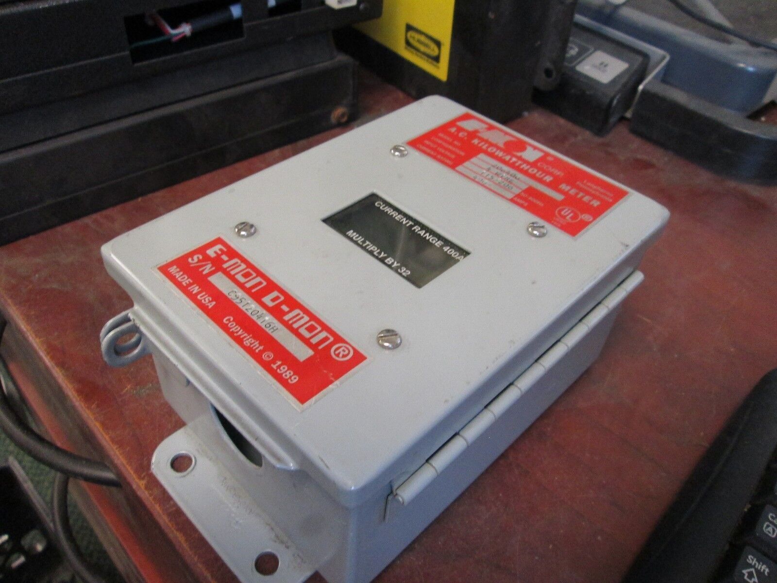 E-Mon A.C. Kilowatthour Meter 208400 4W 115/208V 50-400Hz 400A Used