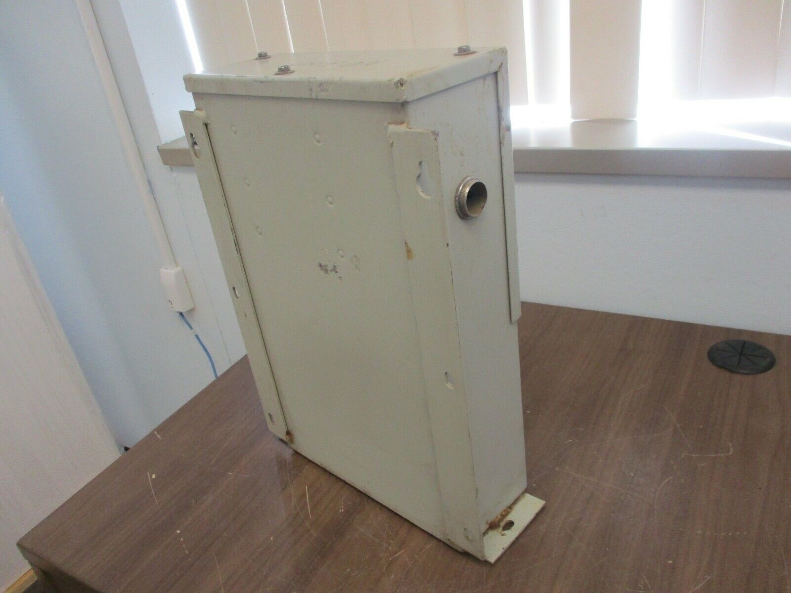 GE Dielektrol Capacitor 65L301NB1 5kVAR 240V 60Hz 3Ph *No Fuses/No Light* Used