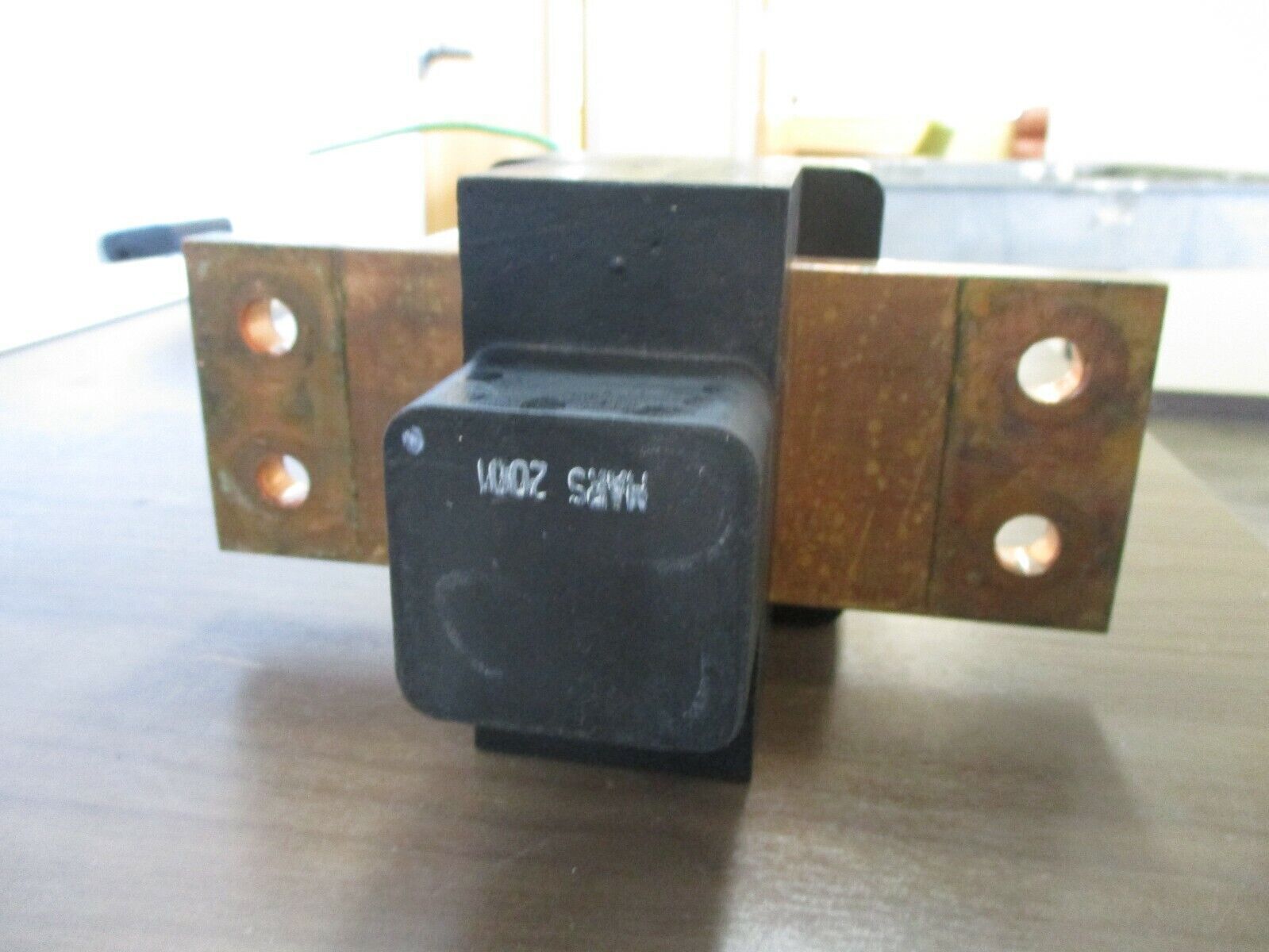 Merlin Gerin Neutral Current Sensor 685 526 A 2500A Use with Masterpact Trip