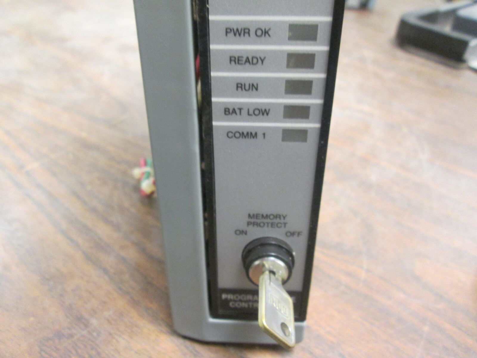 Gould Model PC-0984-380 Programmable Controller AS-9507-000 Rev J 120/220V Used