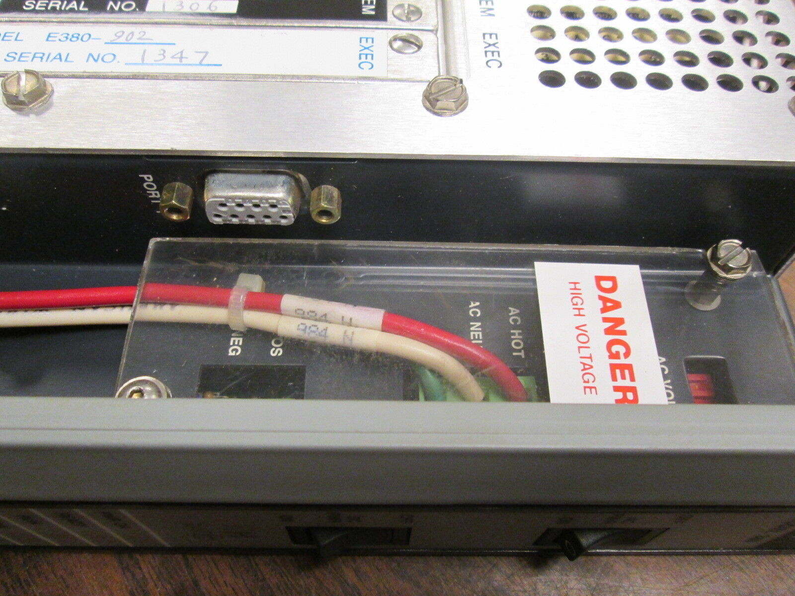 Gould Model PC-0984-380 Programmable Controller AS-9507-000 Rev J 120/220V Used