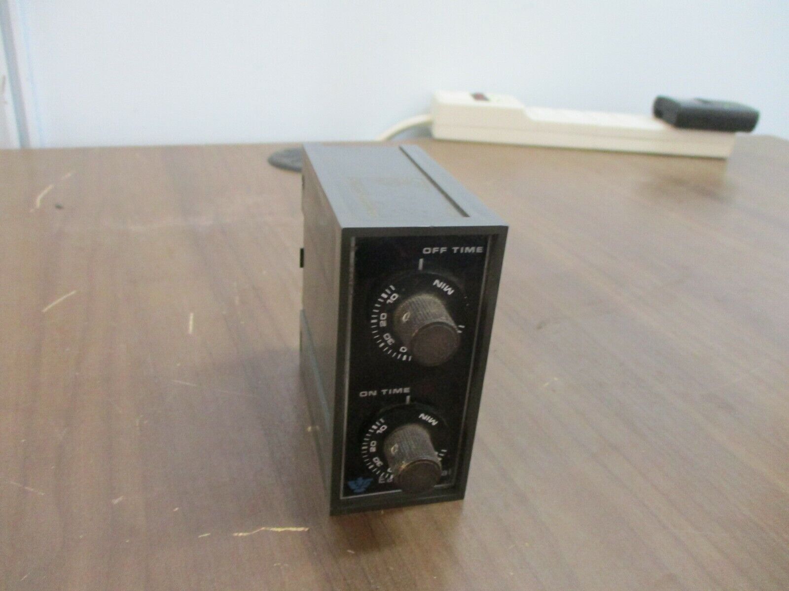 Eagle Signal Time Delay Relay DA2020A3 120VAC/DC 10A Used