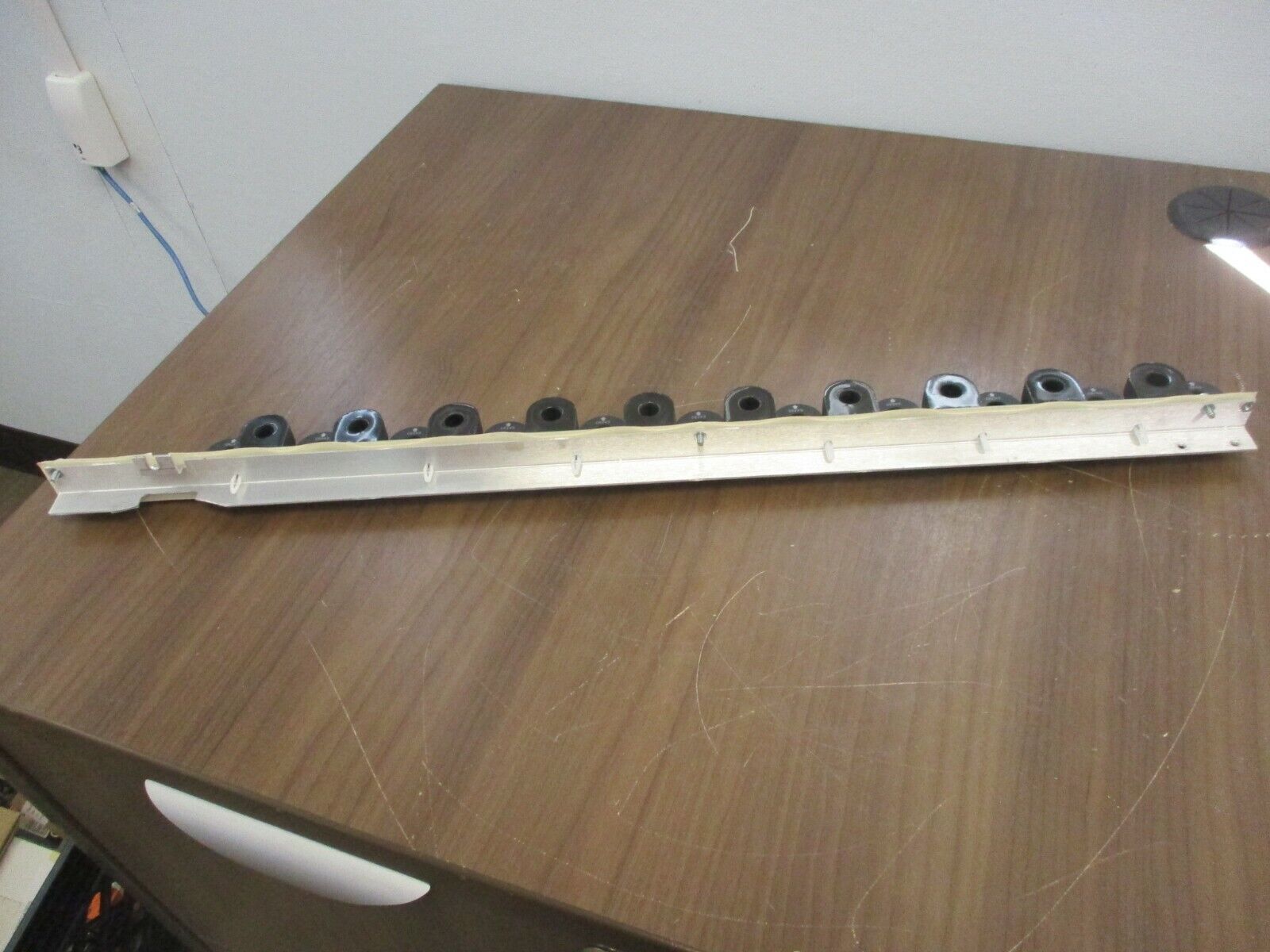 Veris Branch Circuit Current Monitoring Panel 1A CT Strip E30C184 100A 50/60Hz