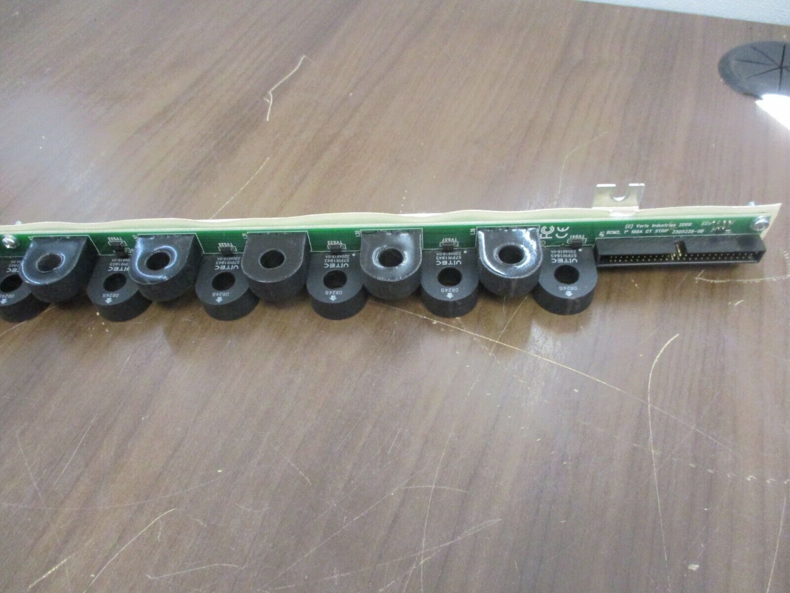 Veris Branch Circuit Current Monitoring Panel 1A CT Strip E30C184 100A 50/60Hz
