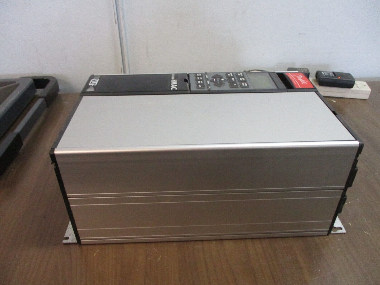 Danfoss VLT 6002 AC Drive 175Z7269 1.5HP 3Ph w/ Keypad Used