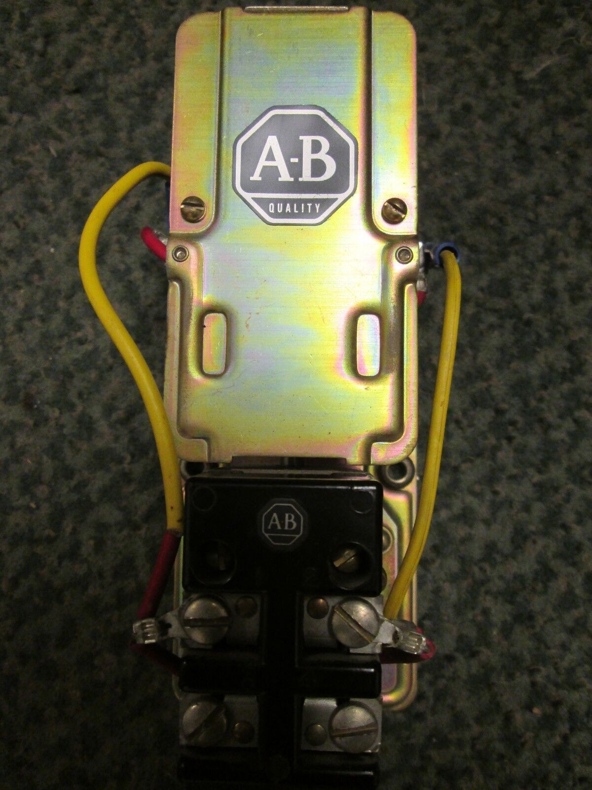 Allen-Bradley Pneumatic Timing Relay 849-Z0D32 120V Coil used