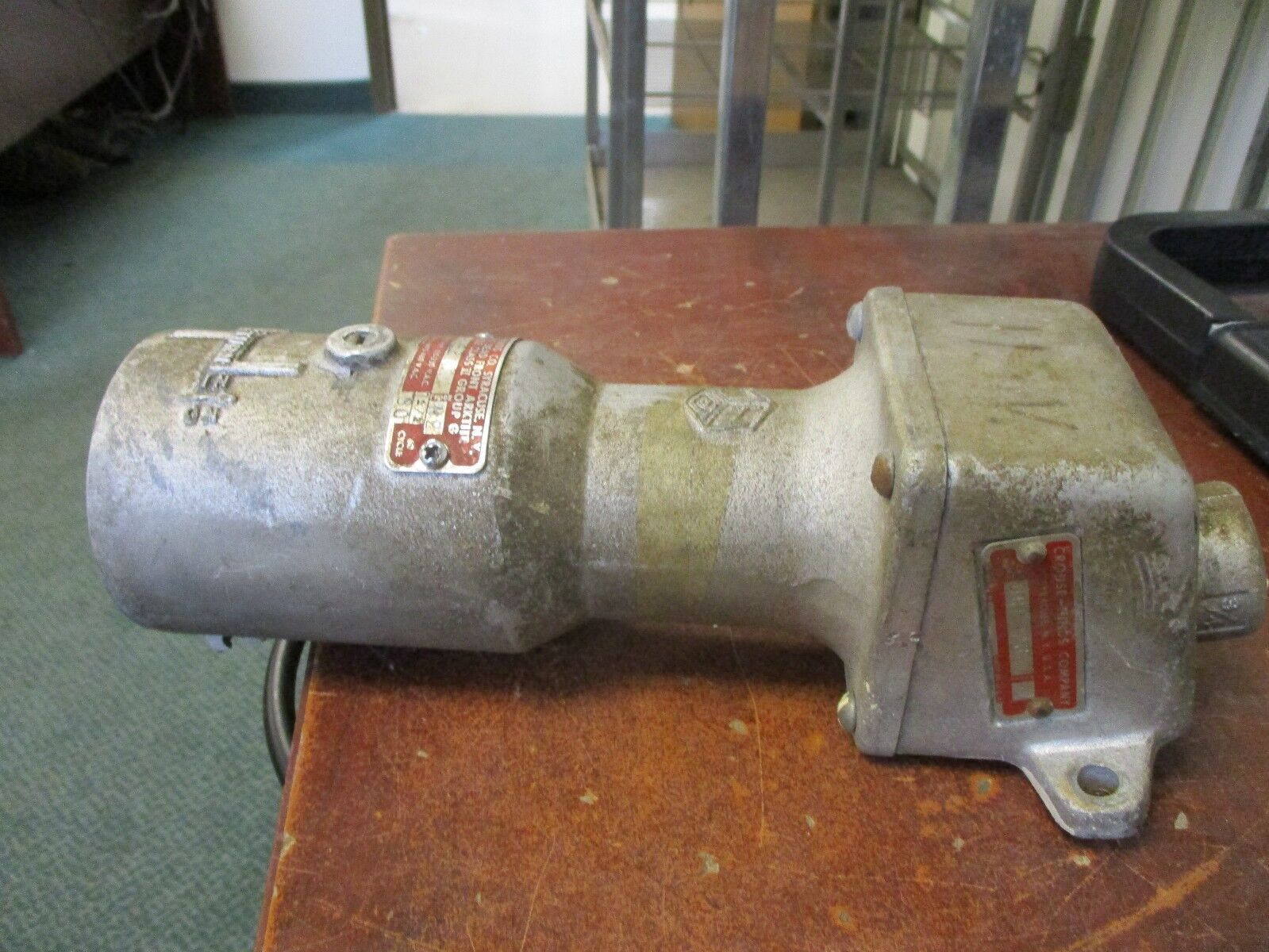 Crouse-Hinds Connector DR332 30A 2W 460V 3P Used