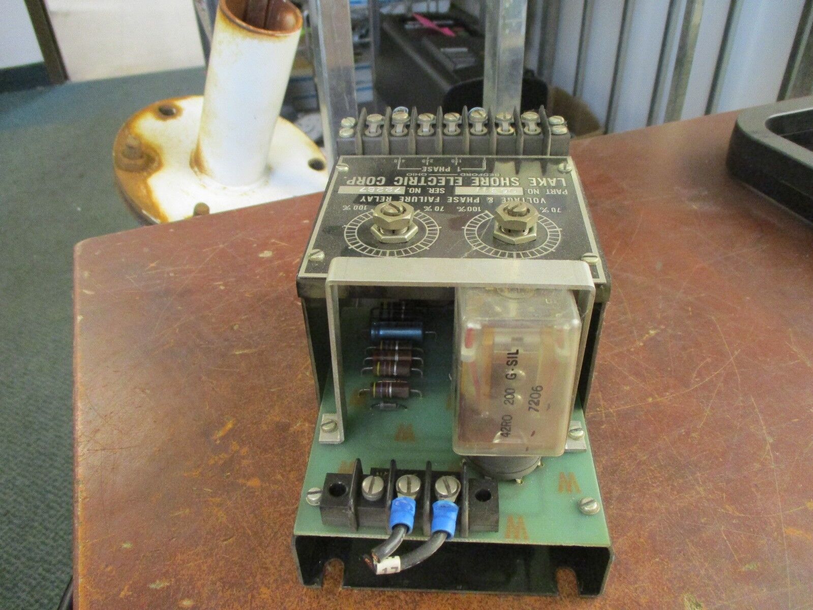 Lake Shore Electric Voltage & Phase Failure Relay 06311 1Ph 0-480V Used