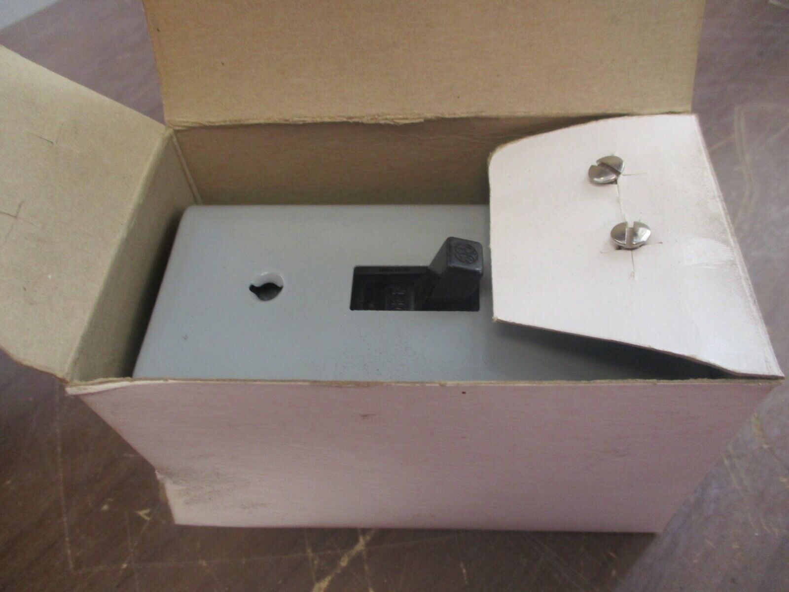 GE Manual Starter CR101H1 1HP 1Ph 115/230V 60/25Hz 2P New Surplus