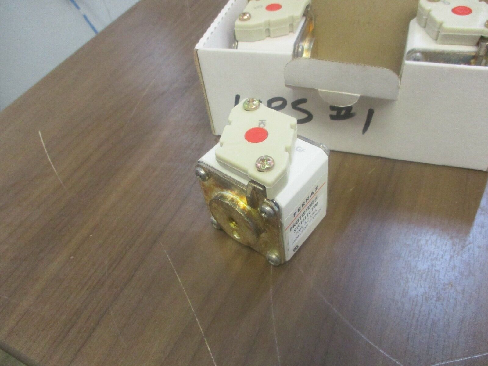 Ferraz Protistor Fuse S101611CF00 450A 700V *Box of 3* New Surplus