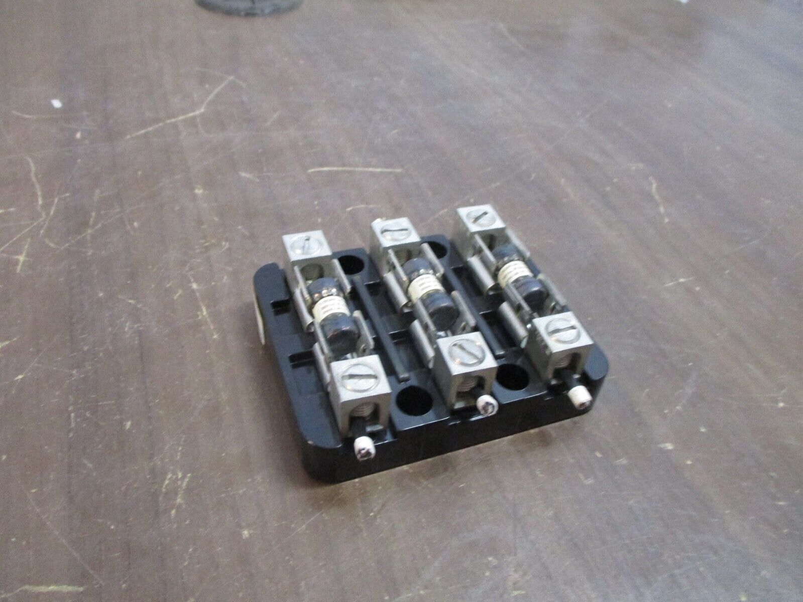 Marathon Fuse Block T30A3B 30A 300V 3P w/ (3) 10A Fuses Used