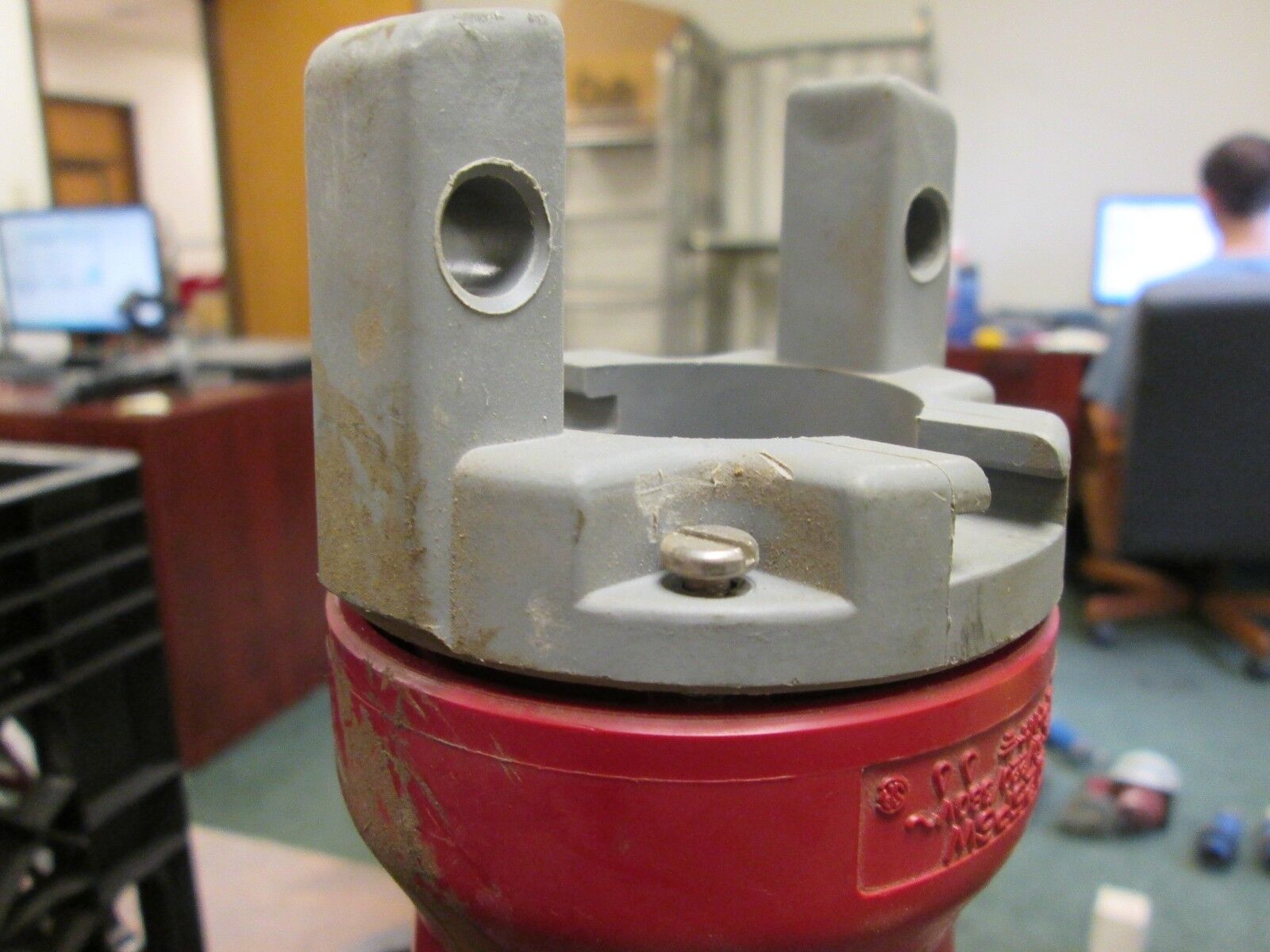 Hubbell Plug 5125P6W 125A 220/380VAC 3P 5W Watertight *Missing Clamp* Used