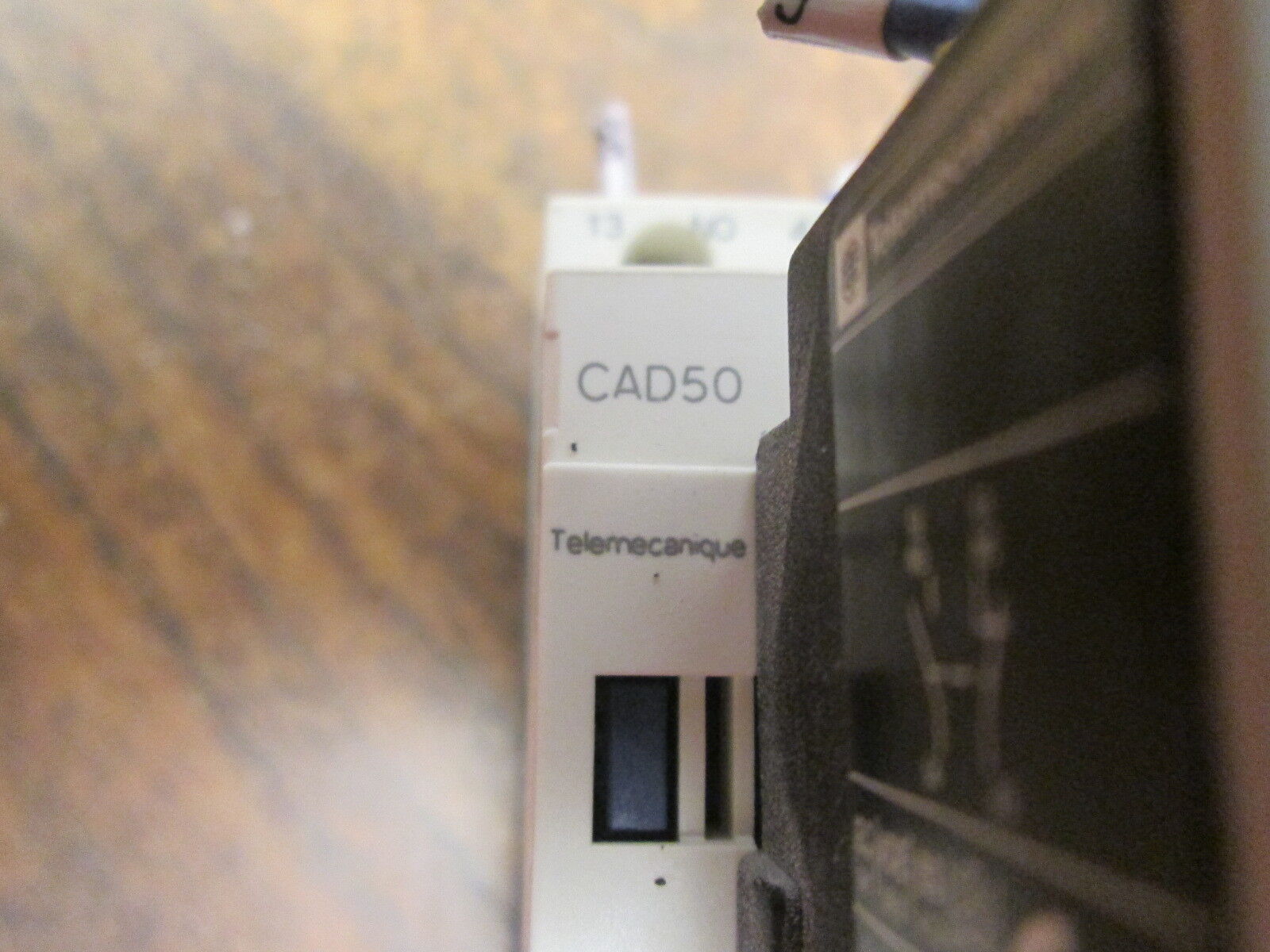 Telemecanique Contactor CAD50 120V Coil 10A w/ Aux Contact Block Used