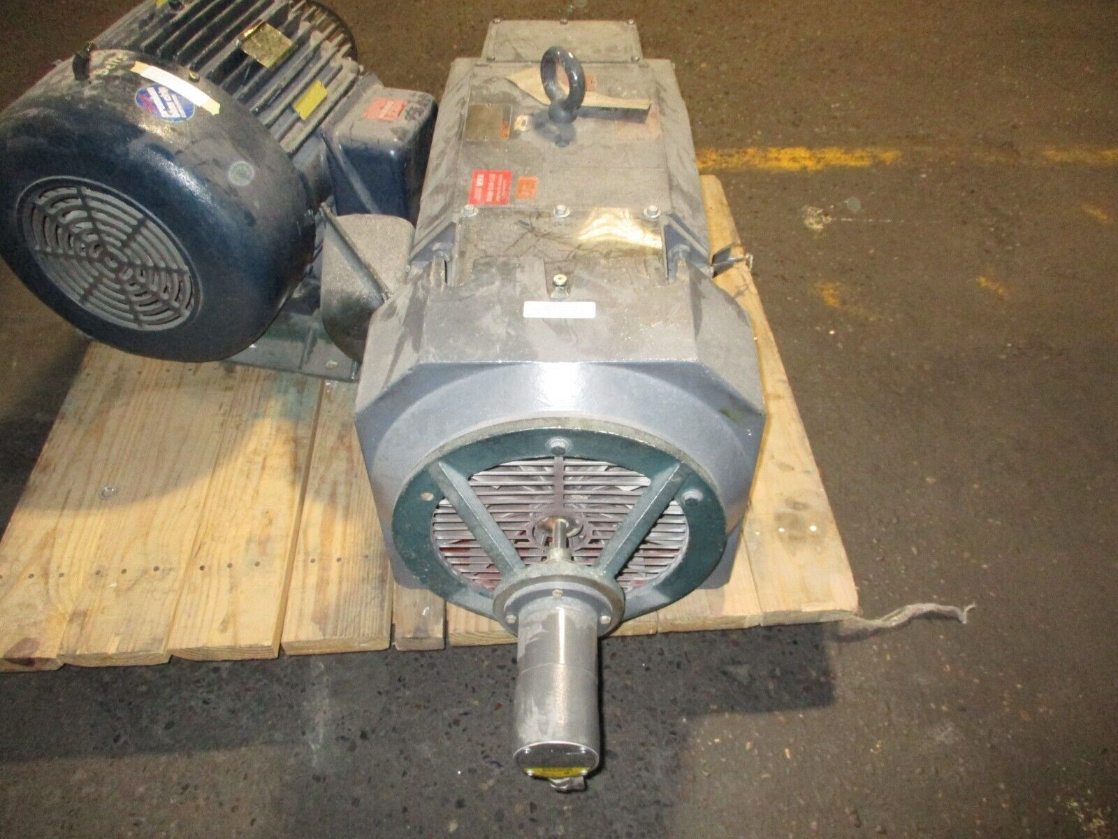 Reliance DC Motor 40HP 1800 500V 65A Used