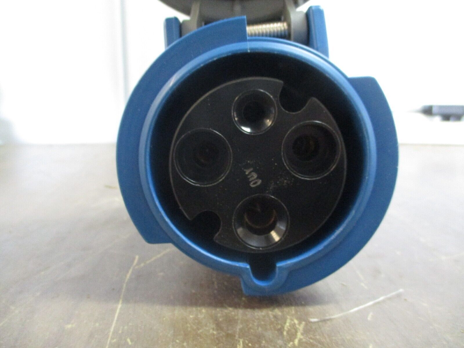 Hubbell Connector 360C6W 60A 250V Used