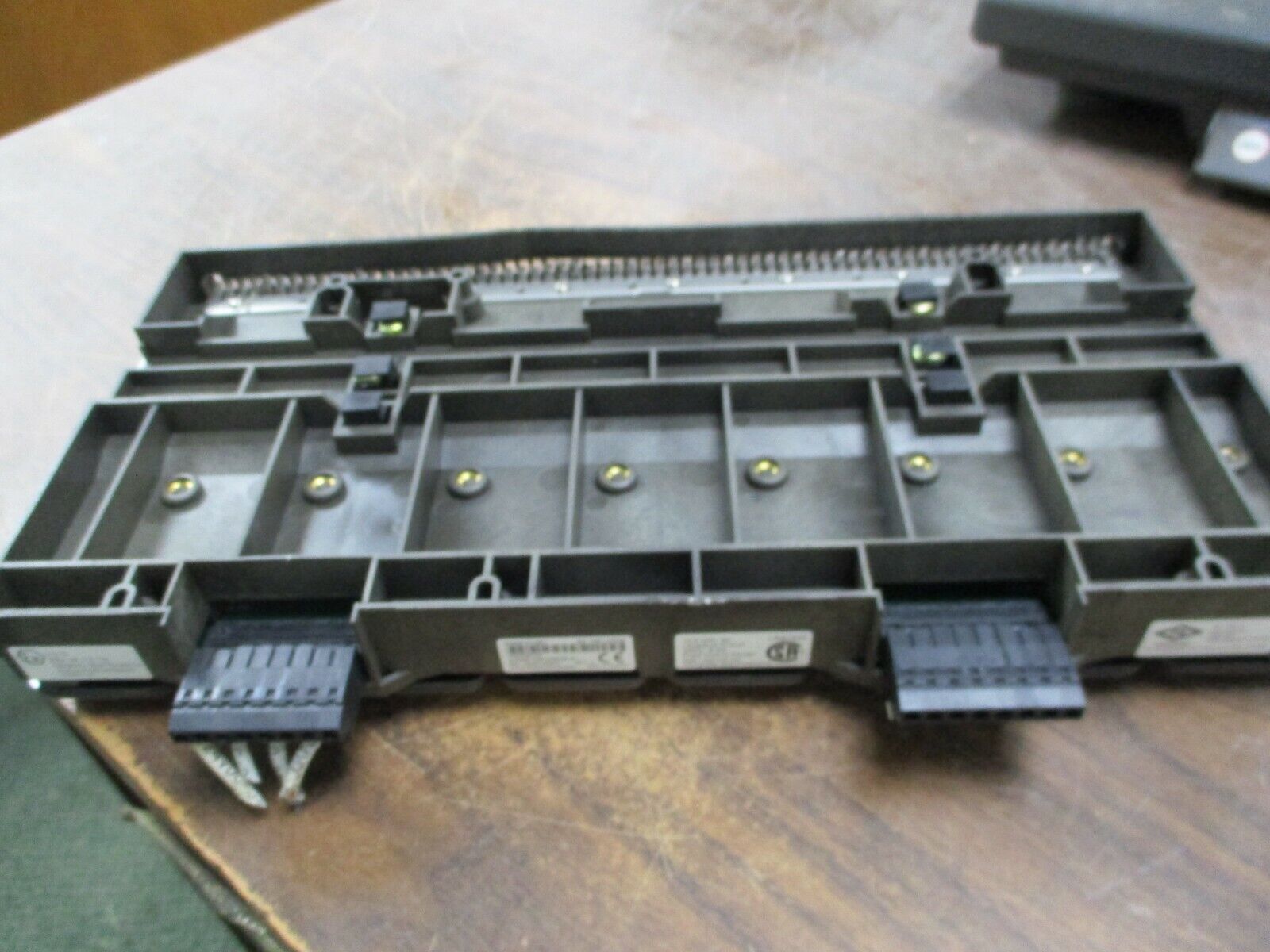 Emerson KJ4001X1-BE1 8-Wide Carrier 12P0818X072 Rev L Localbus:12.6VDC, 8A Used