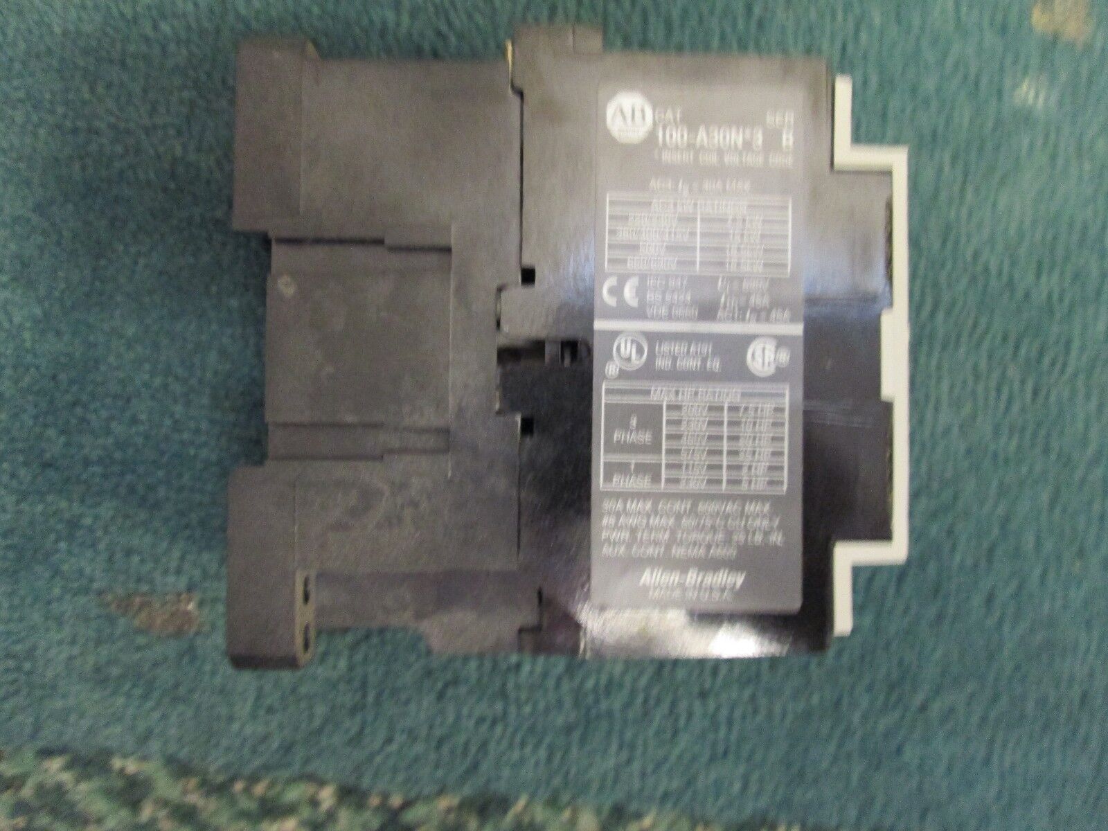 Allen-Bradley Contactor 100-A30N*3 Used
