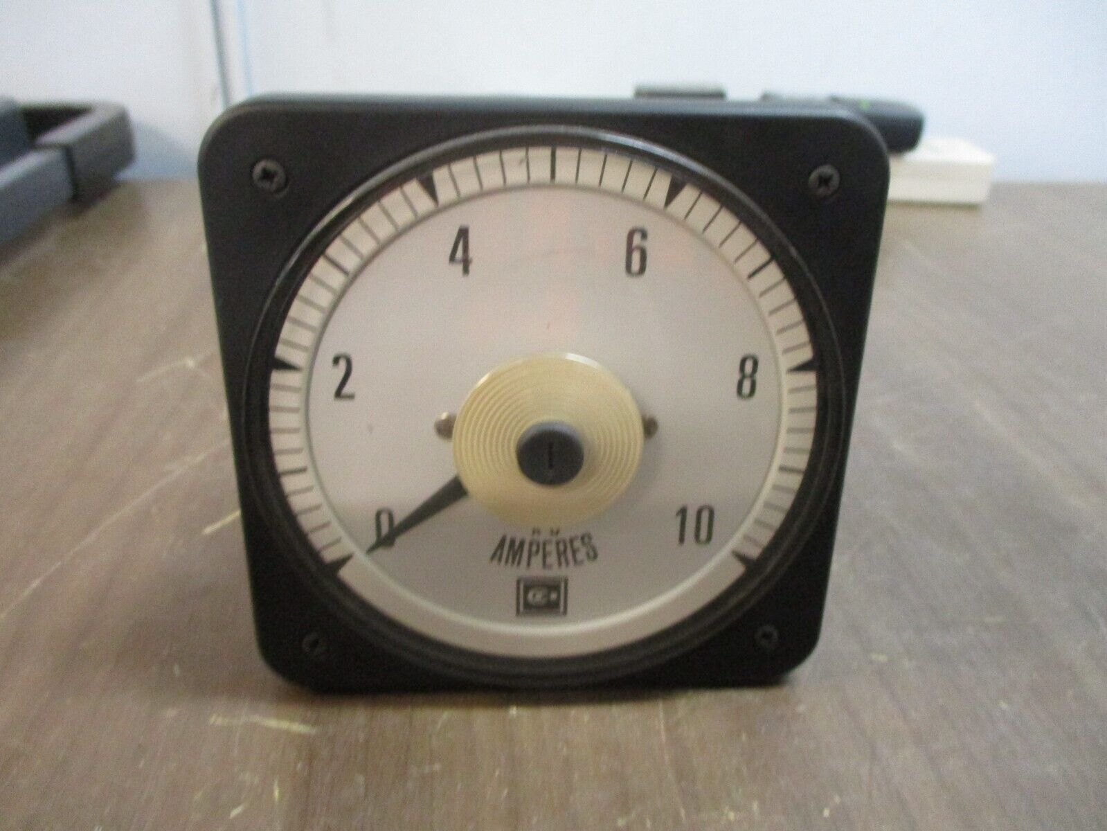 Crompton Cutler-Hammer AC Ammeter 077-05FA-MTMT-C6-SM Range: 0-10A Used