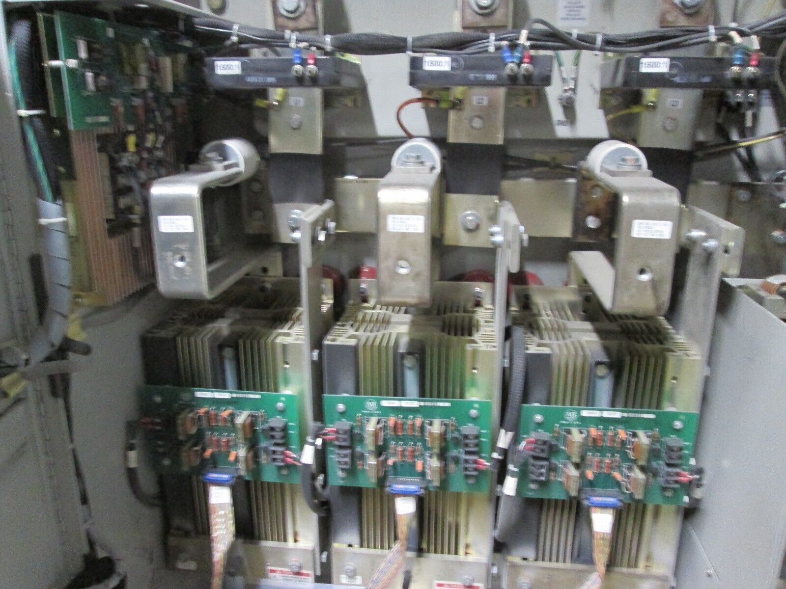 Allen-Bradley 1395 DC Drive 1395-B80N-E1-P30 250HP Used