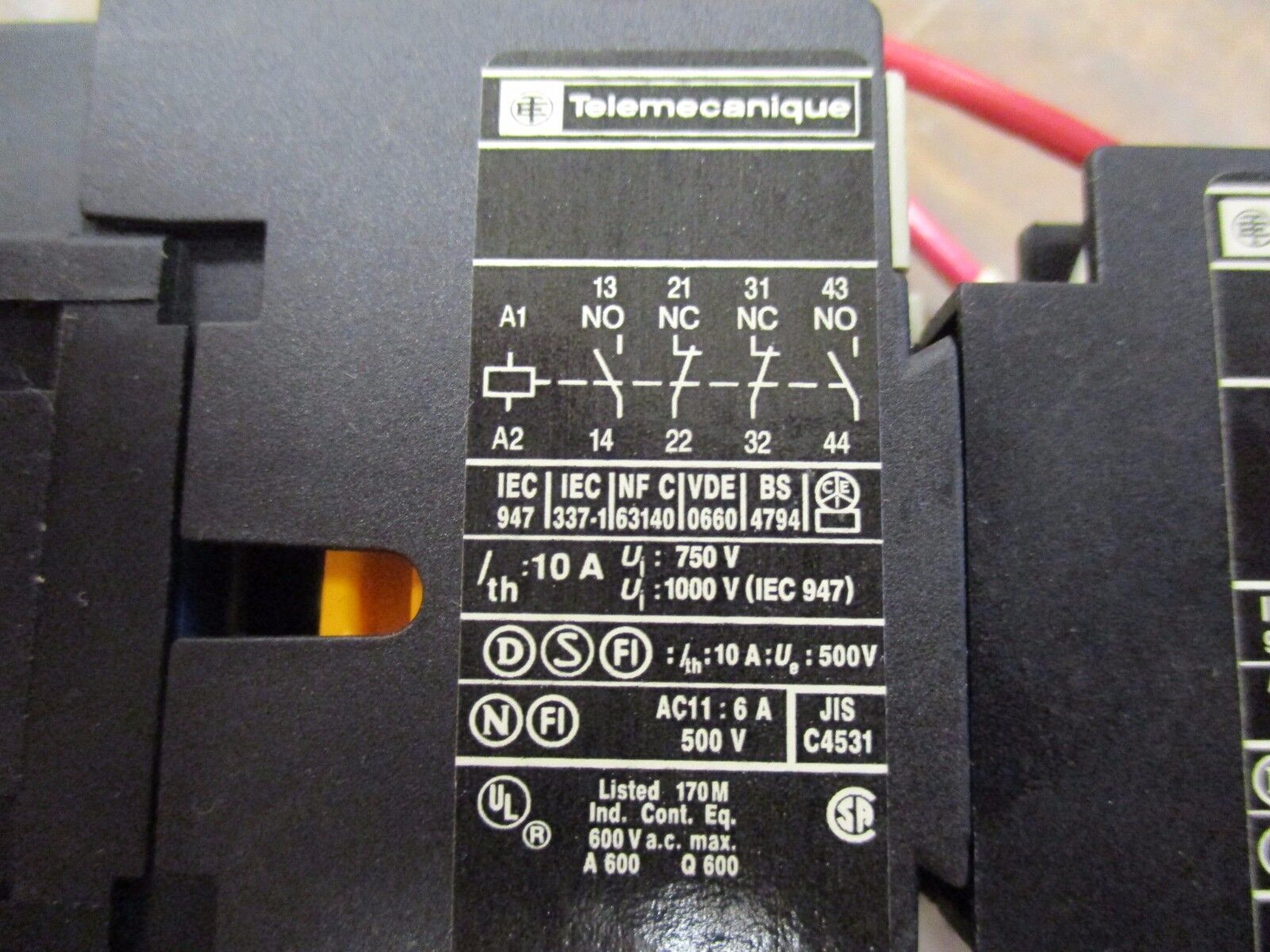 Telemecanique Contactor w/ Aux Contact Block CA2 DN22 120V Coil 10A Used
