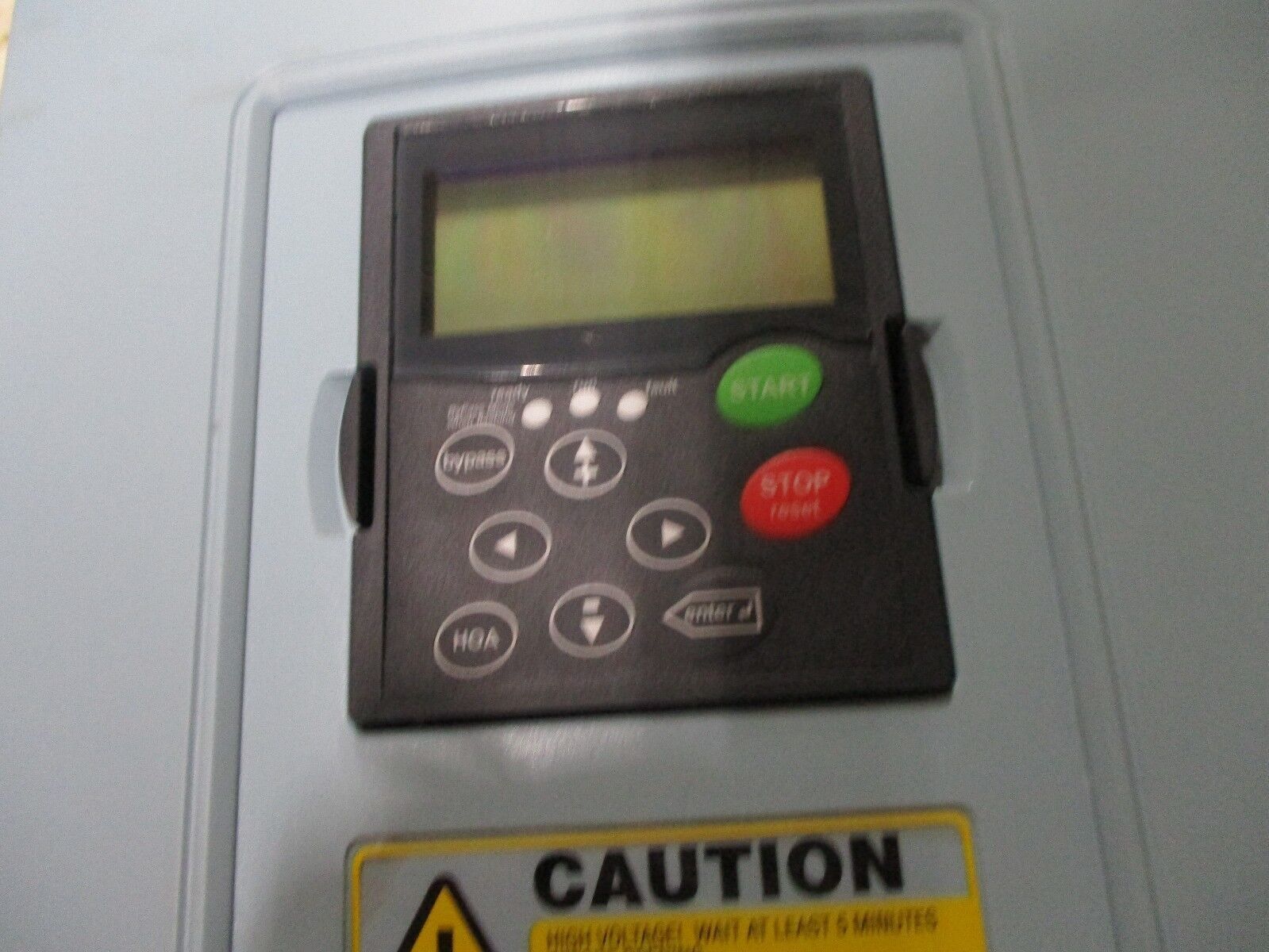 Eaton SUX9000 AC Drive W/ Intellipass SUX040A1-4A1N1 40HP 3Ph Used