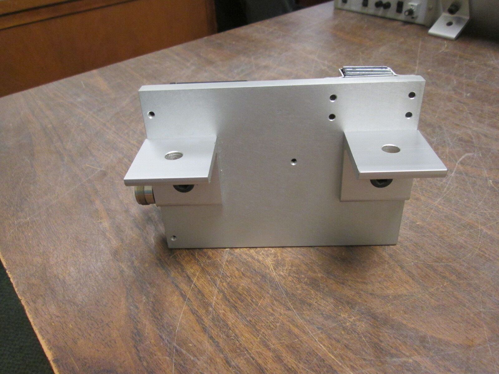 Omron Guard Lock Safety-Door Switch D4NL-4FFG-B 3A@240VAC 0.27A@250VDC Used